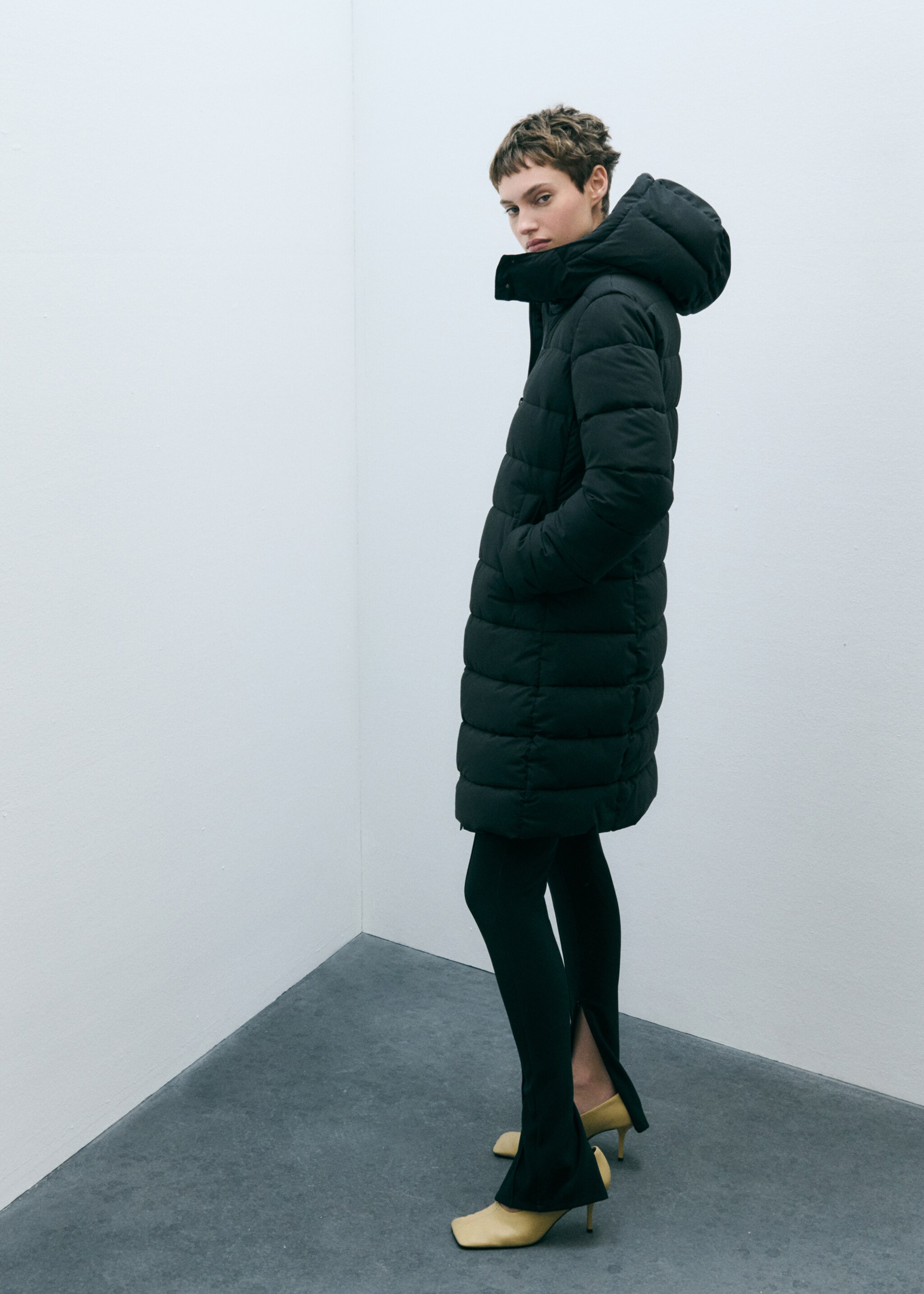 Wasserabweisender Midi-Steppanorak - Detail des Artikels 6, Schwarz. Ref: 87010346-00.