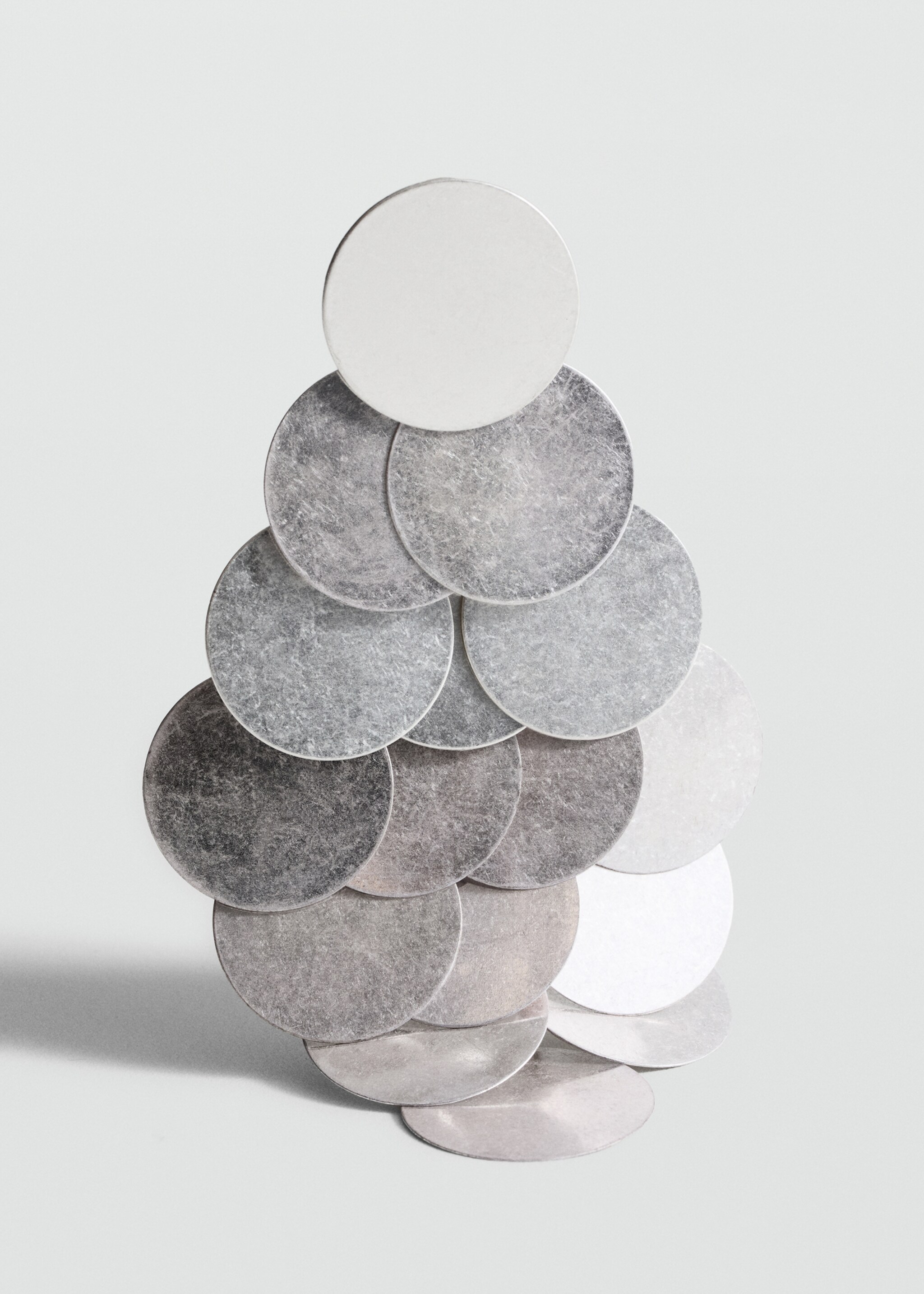 Boucles d'oreilles disques cascade - Plan moyen, Argent. Ref: 87010380-00.