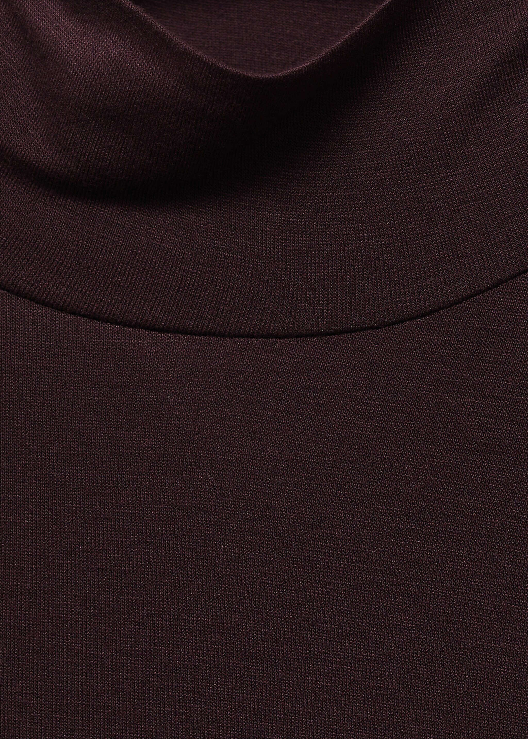 Samarreta màniga llarga coll perkins - Detall de l'article 8, Vi. Ref: 87010432-00.