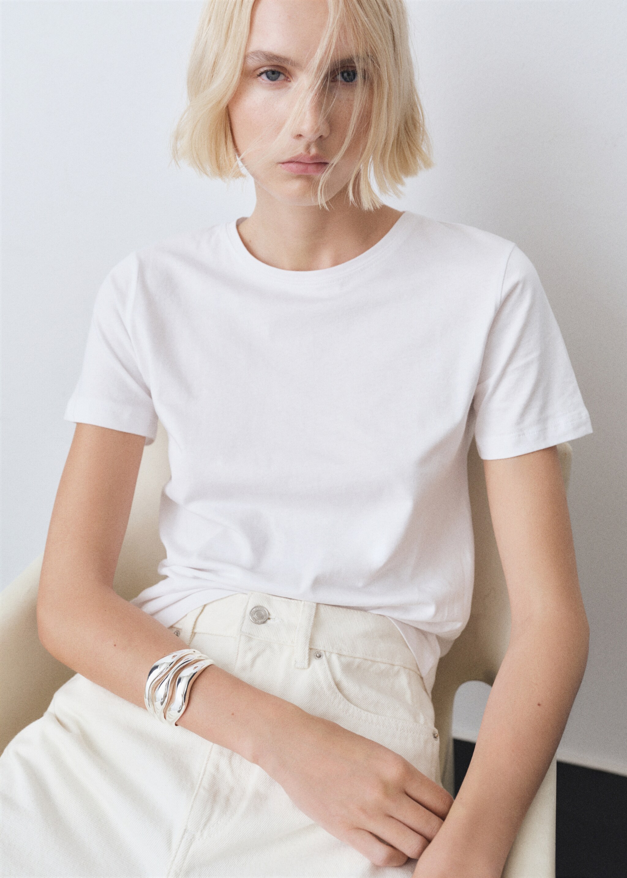 Kortärmad t-shirt bomull - Bild av mittparti, Vit. Ref: 87010434-00.