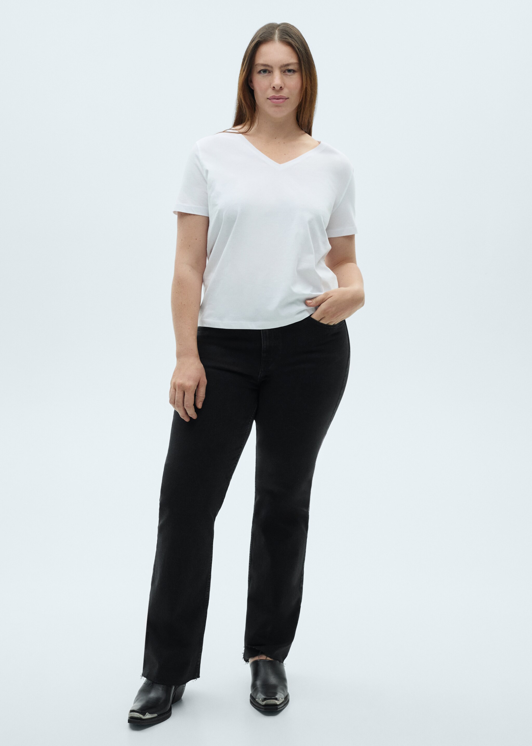 T-shirt av bomull med v-ringning - Detaljer om artikeln 3, Vit. Ref: 87010436-00.