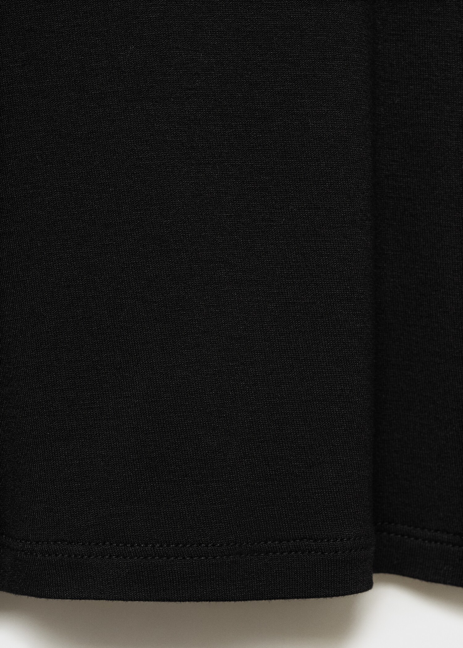 Long-sleeved fitted t-shirt - Details of the article 8