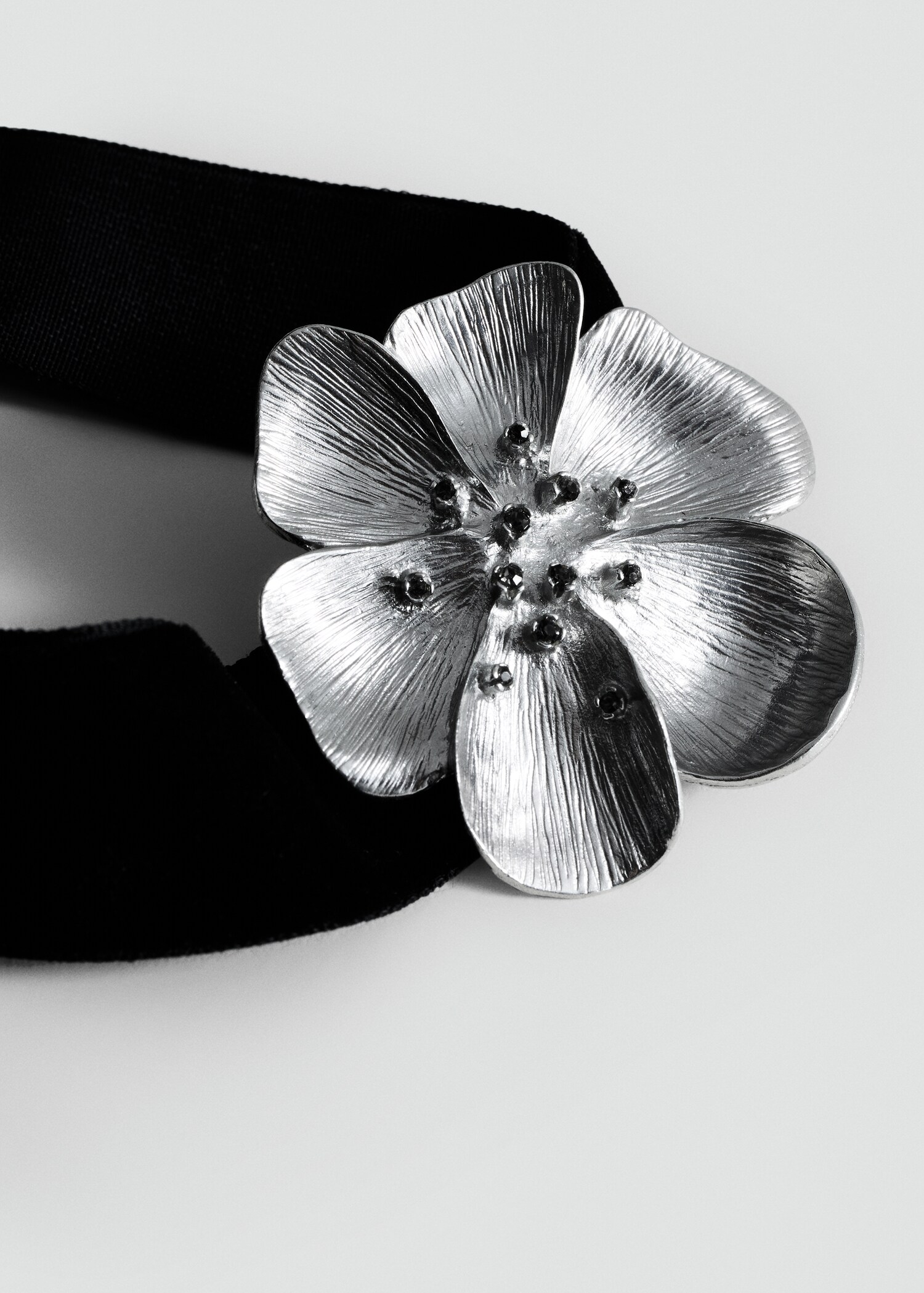 Crystal flower choker necklace - Medium plane