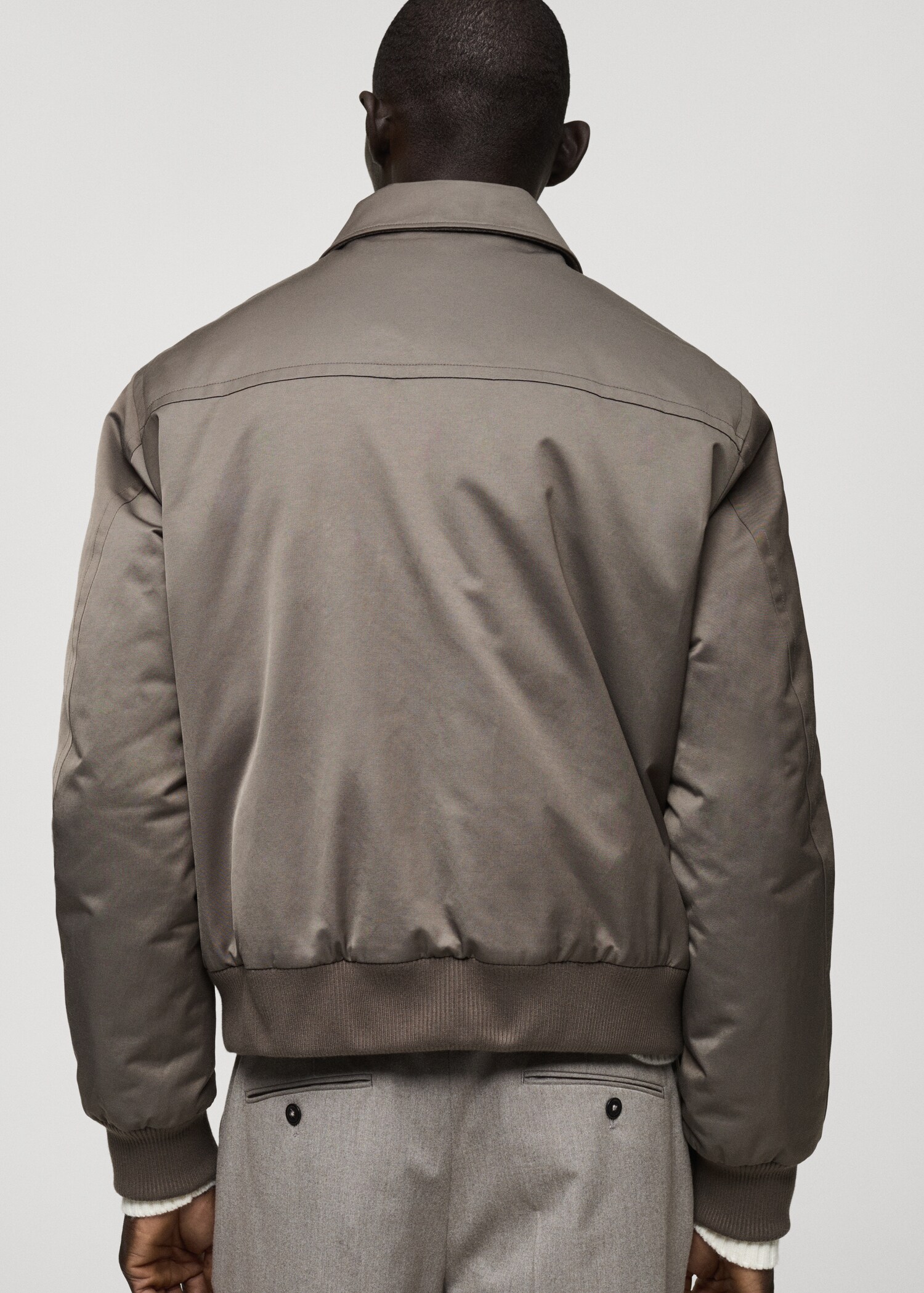 Quilted water repellent jacket - Reverse of the article