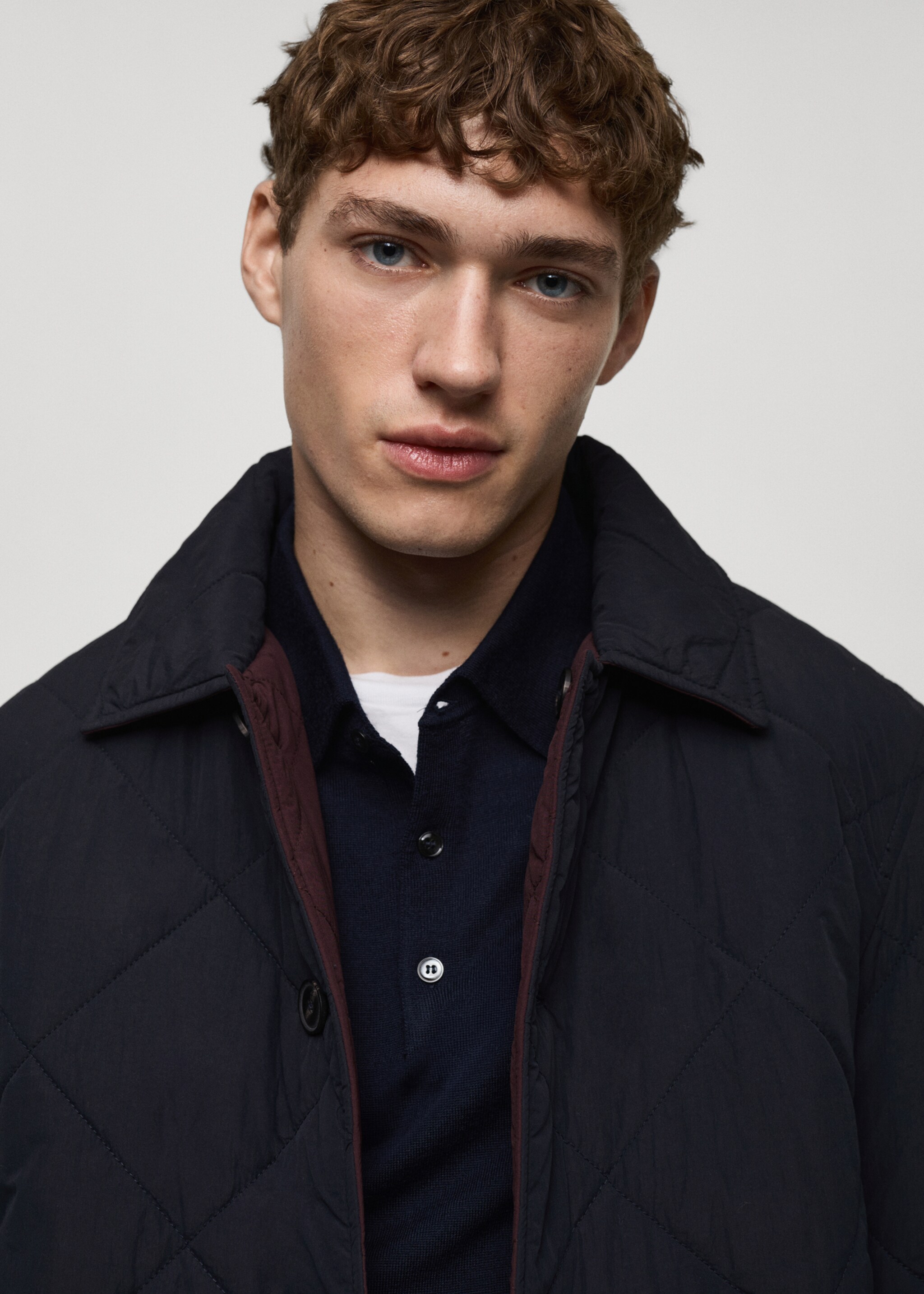 Two-tone reversible quilted jacket - Details of the article 1, Dark Navy. Ref: 87010577-00.