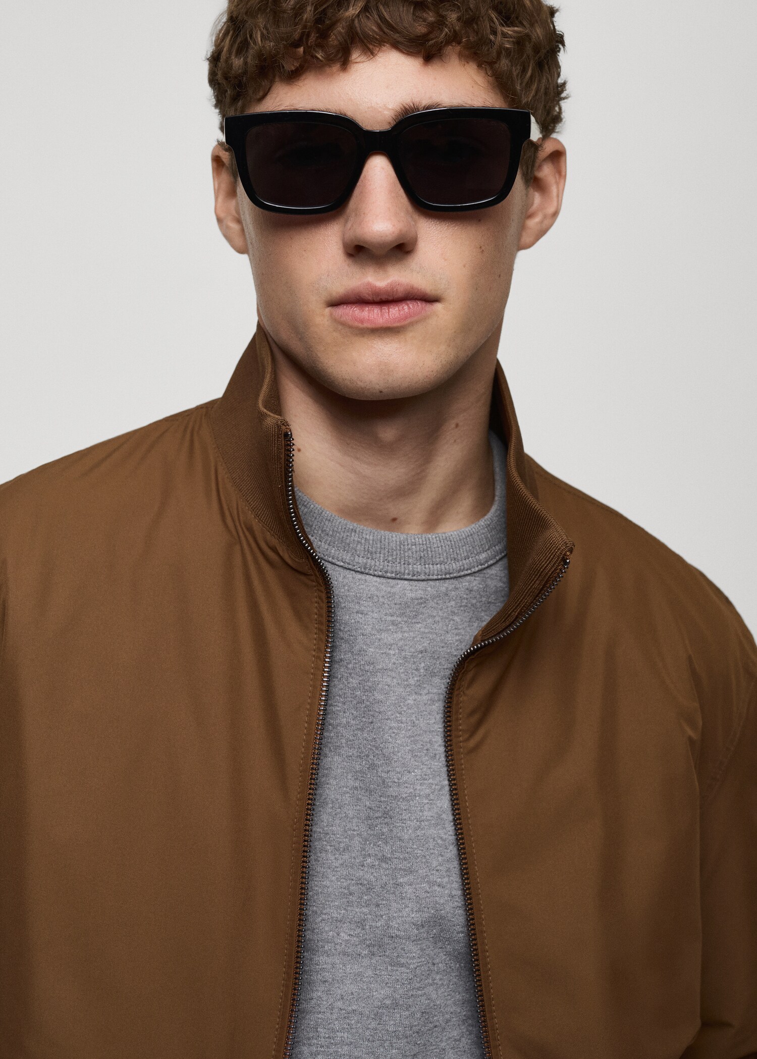 Water-repellent quilted bomber jacket - Details of the article 1