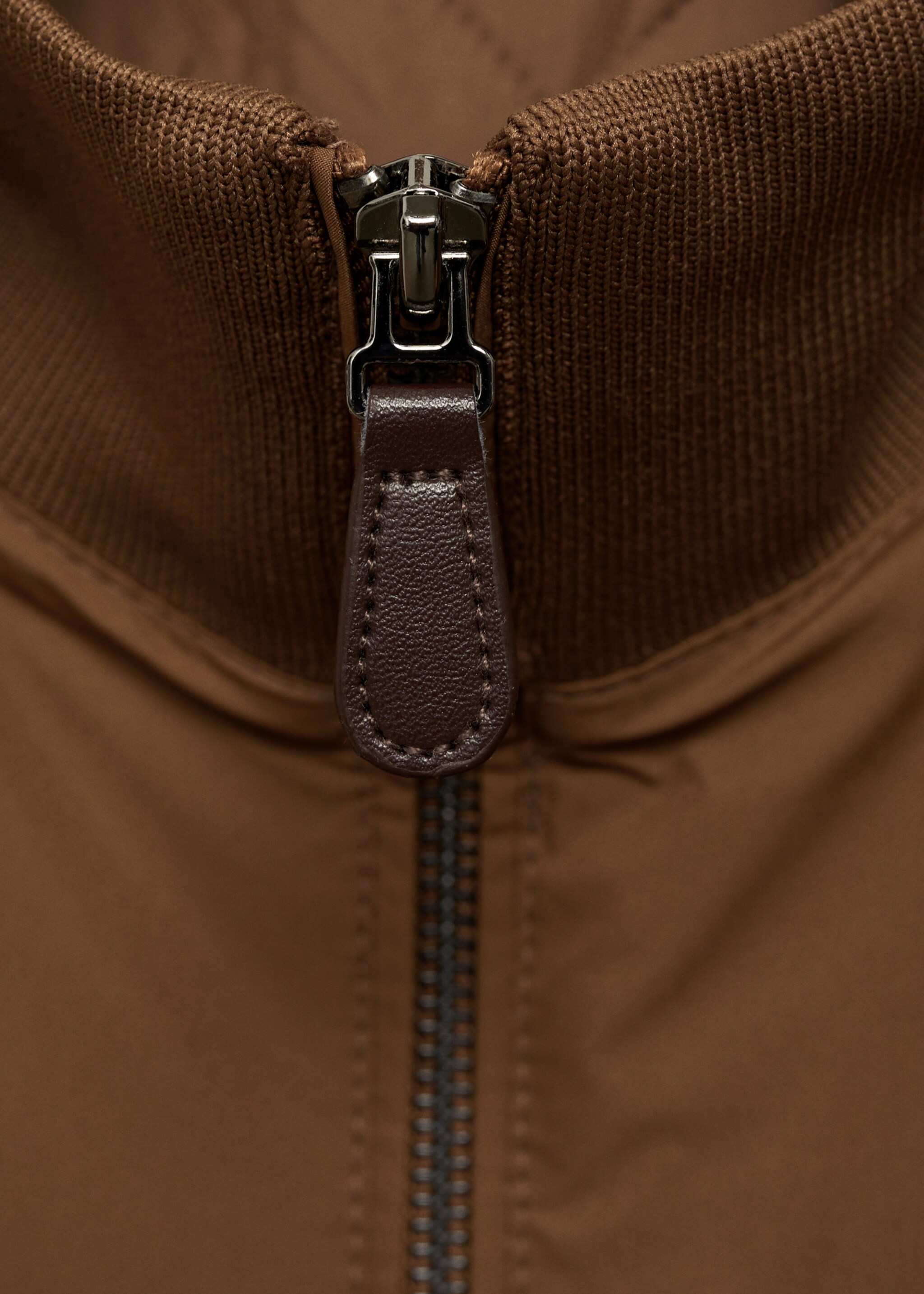 Water-repellent quilted bomber jacket - Details of the article 8, Tobacco Brown. Ref: 87010580-00.