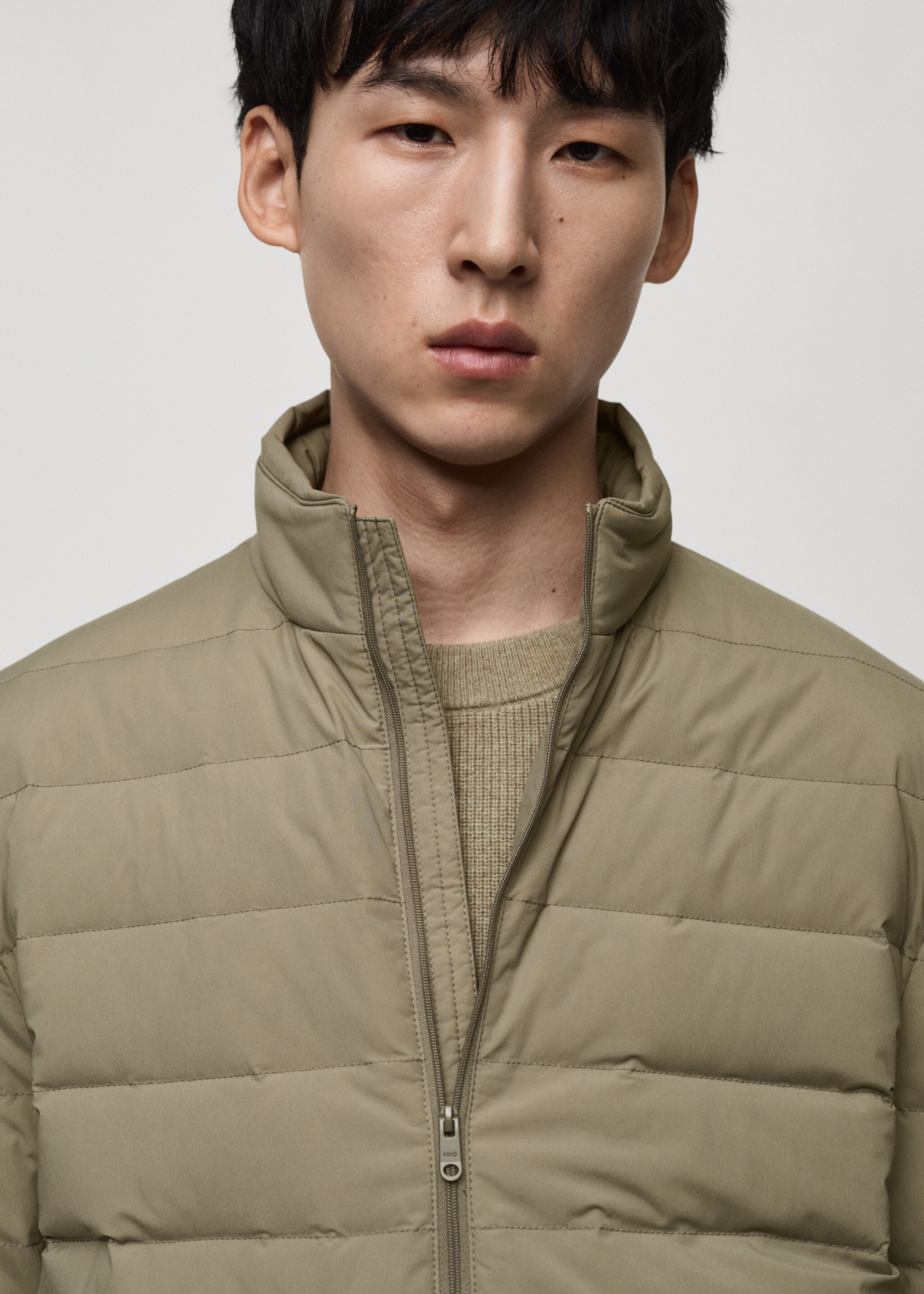 Jaqueta embuatada farcit plomissol i plomes - Detall de l'article 1, Marró mitjà. Ref: 87010588-00.