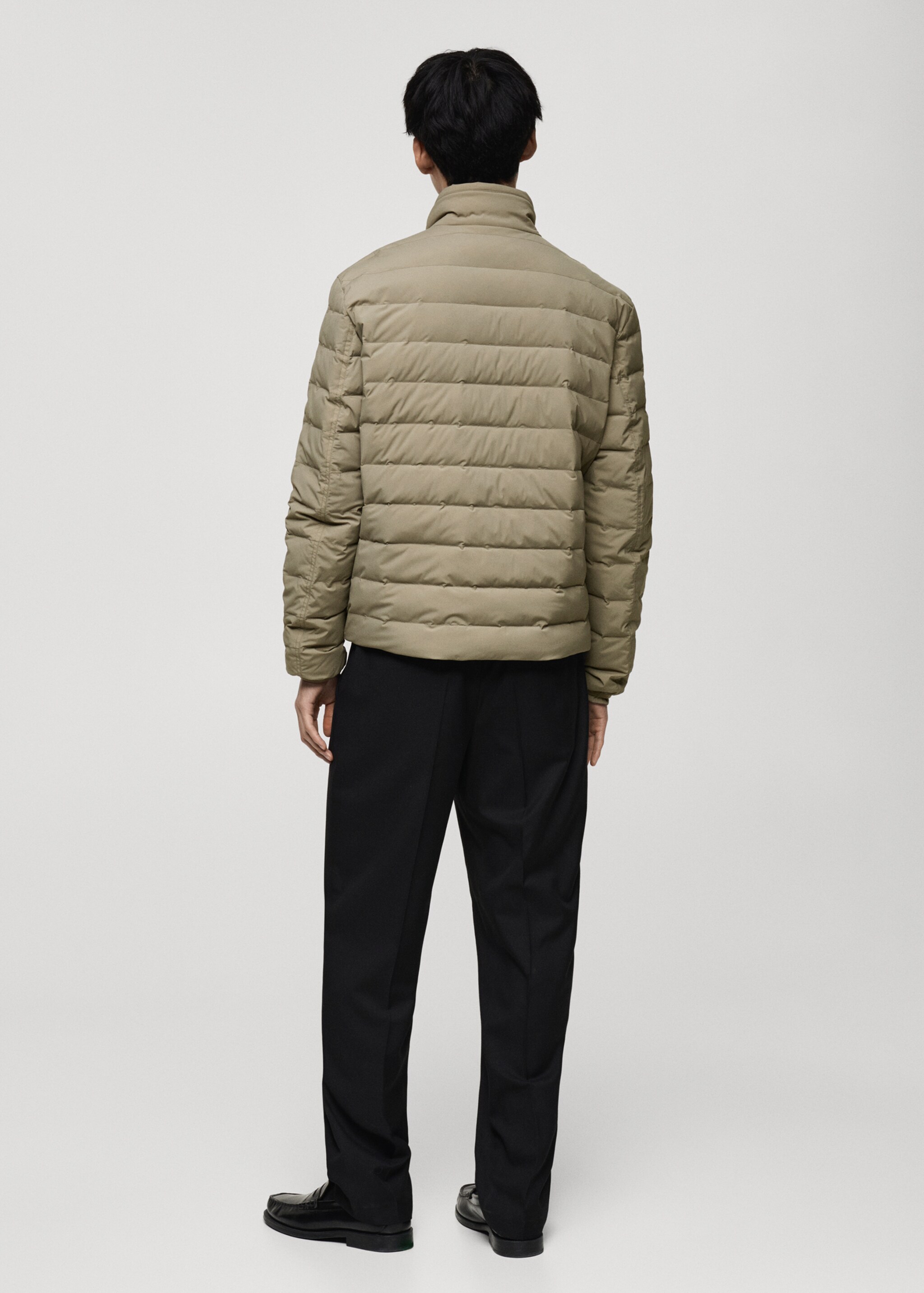 Jaqueta embuatada farcit plomissol i plomes - Revers de l'article, Marró mitjà. Ref: 87010588-00.