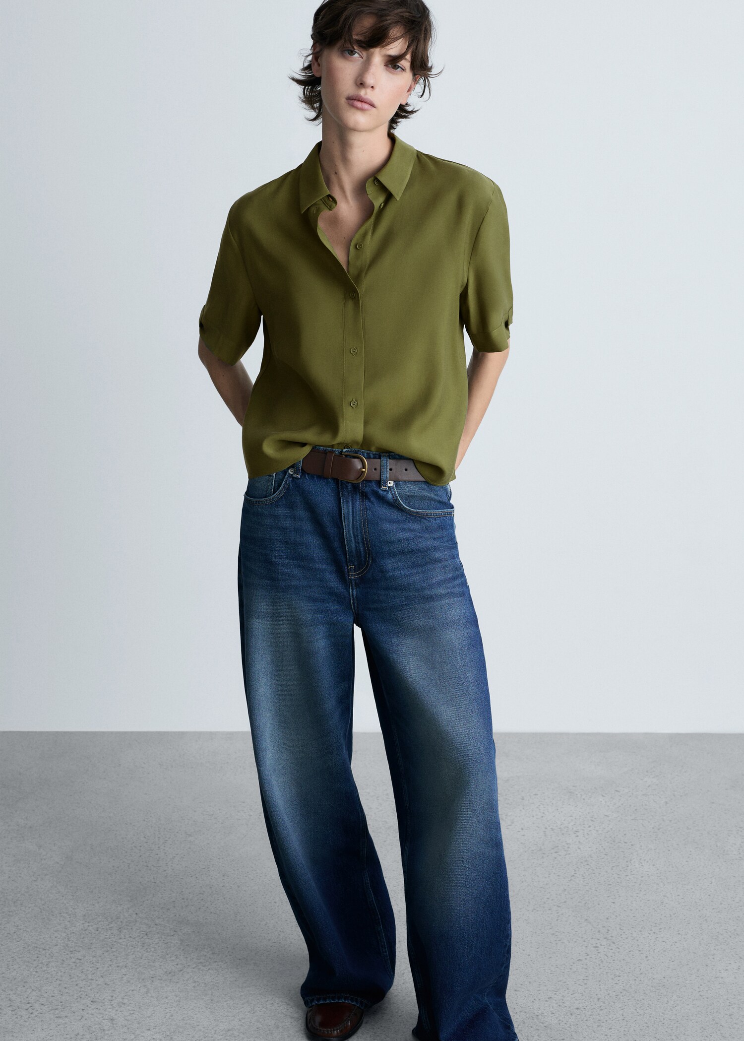 Short sleeve fluid shirt - Details of the article 2