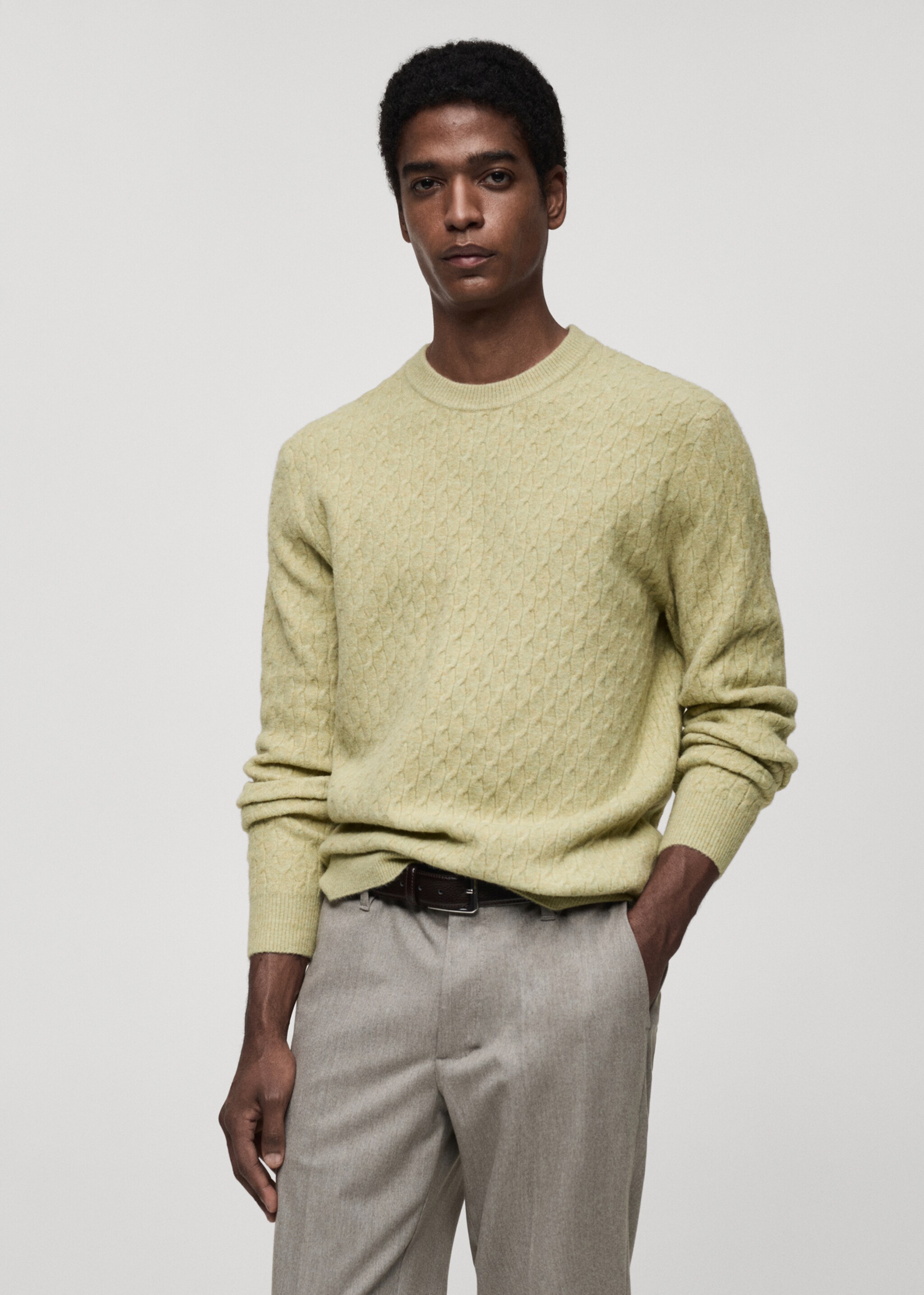 Braided knitted sweater - Medium plane, Pastel Green. Ref: 87010608-00.