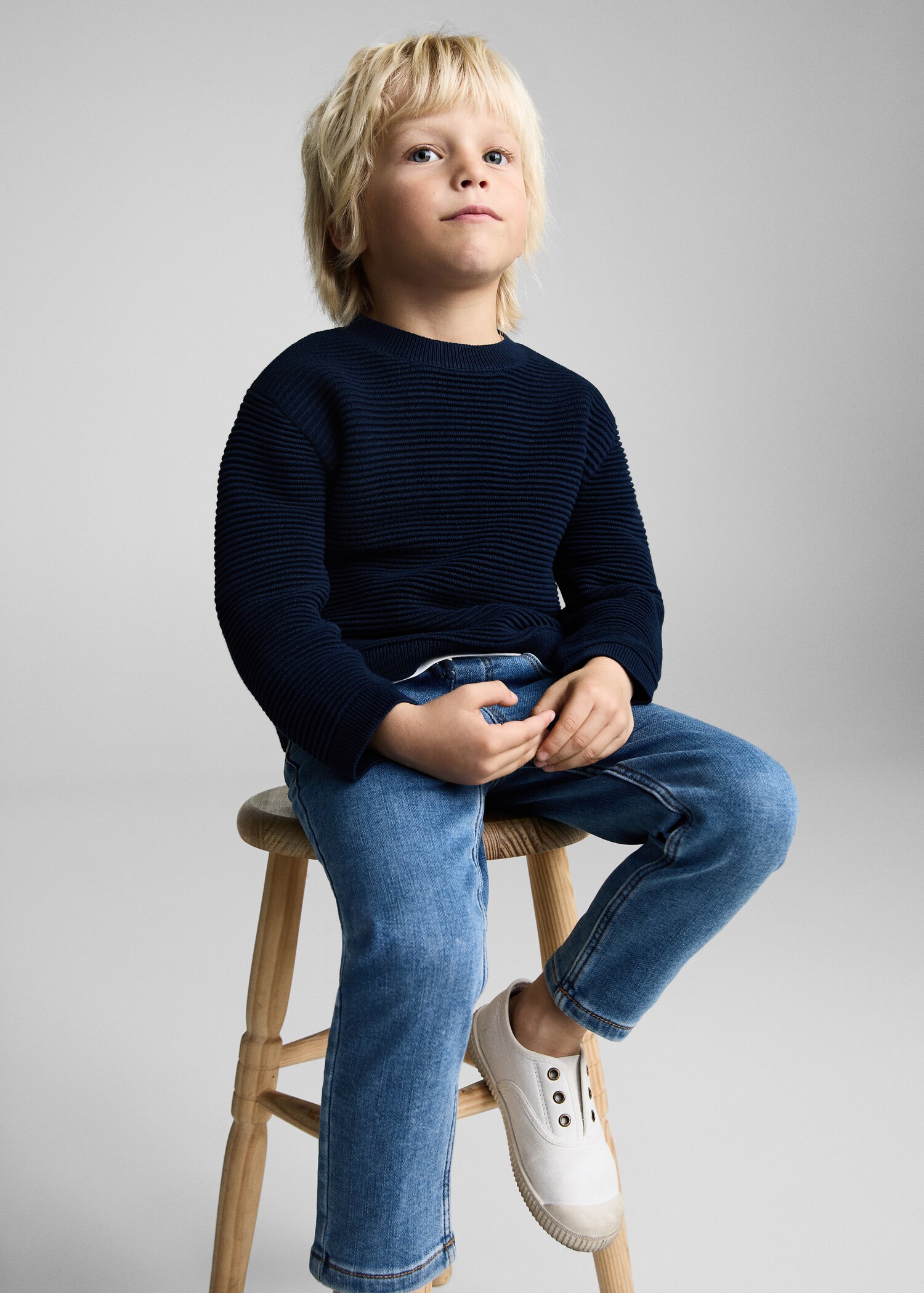 Jeans mit Stretchbund und Kordel - Mittlere Ansicht