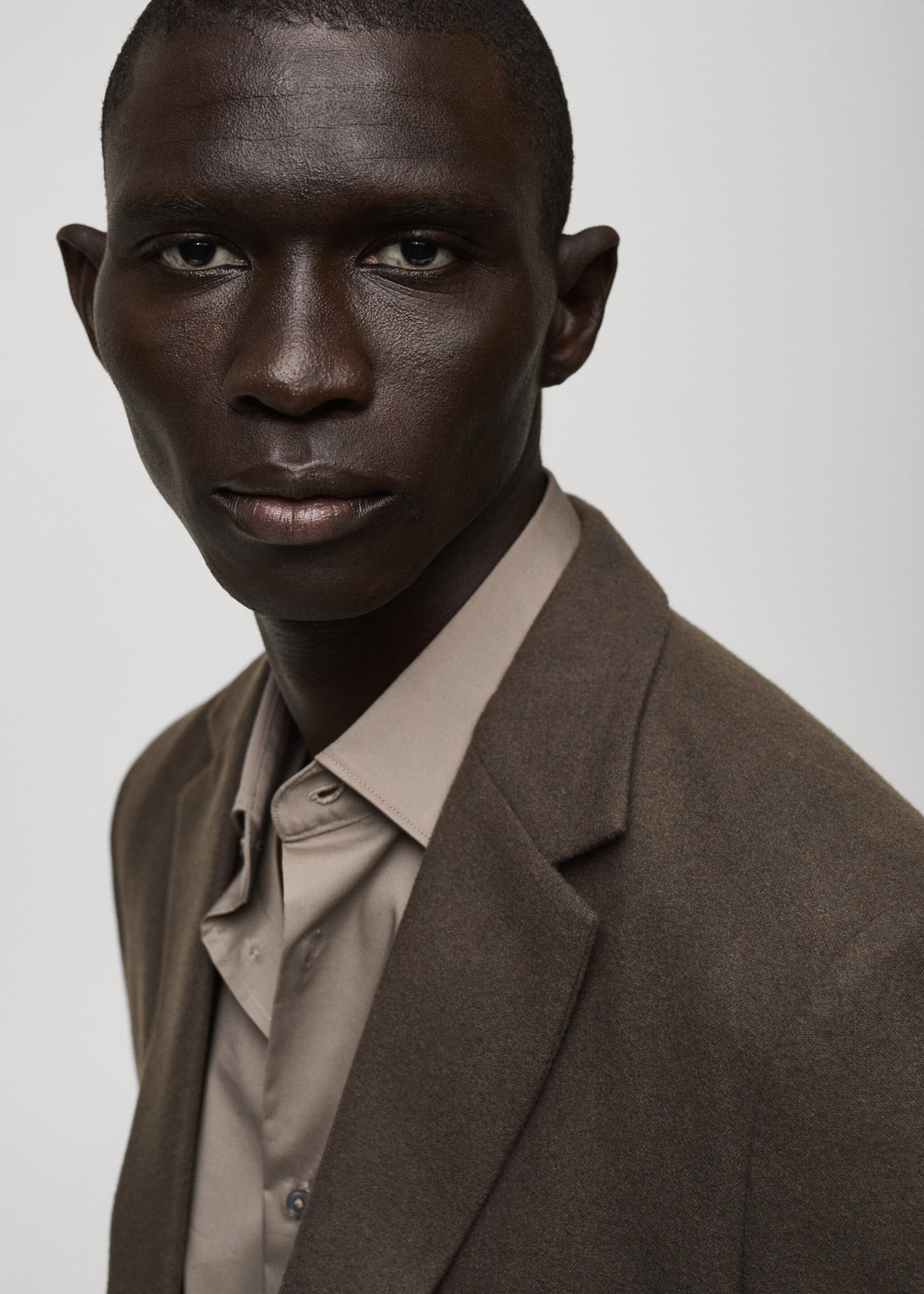 Slim-Fit-Blazer aus Wollgemisch - Detail des Artikels 1, Khaki. Ref: 87010633-00.