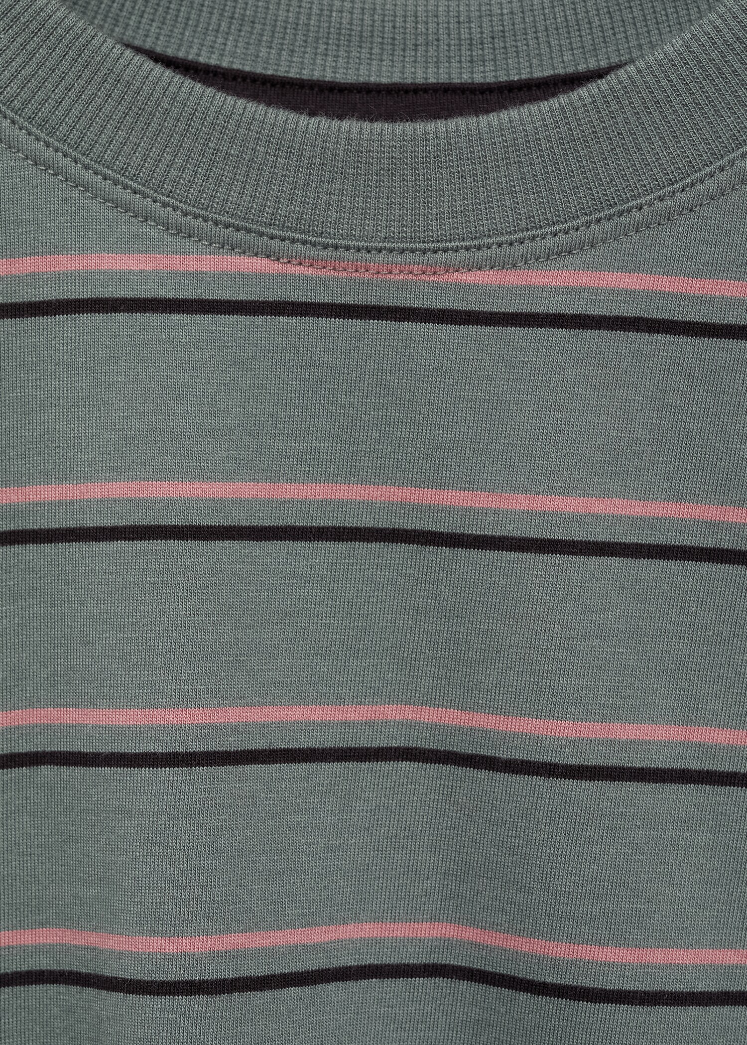 Striped oversized t-shirt - Details of the article 8