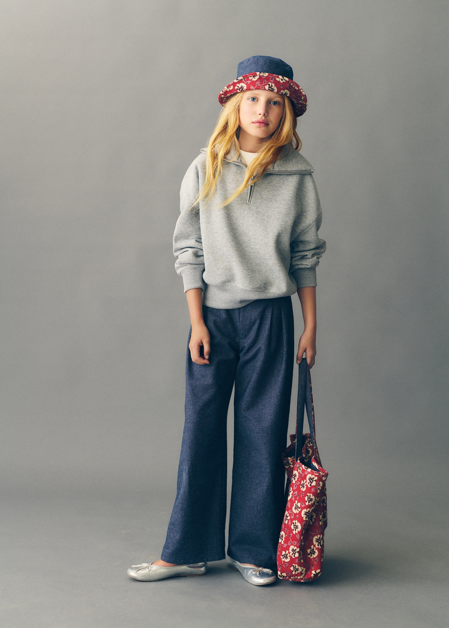 Turtleneck sweatshirt with zip - Details of the article 5