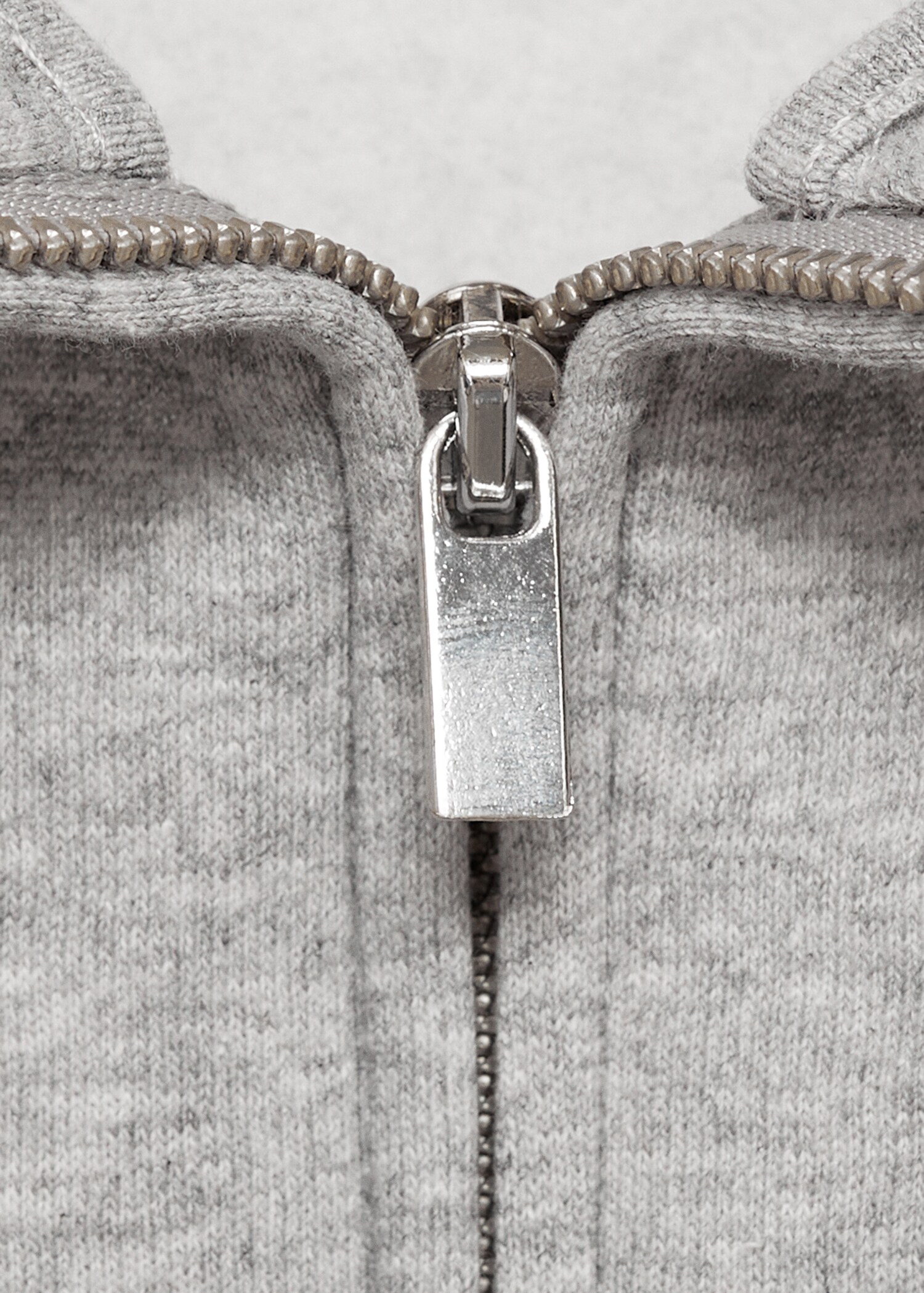 Turtleneck sweatshirt with zip - Details of the article 8