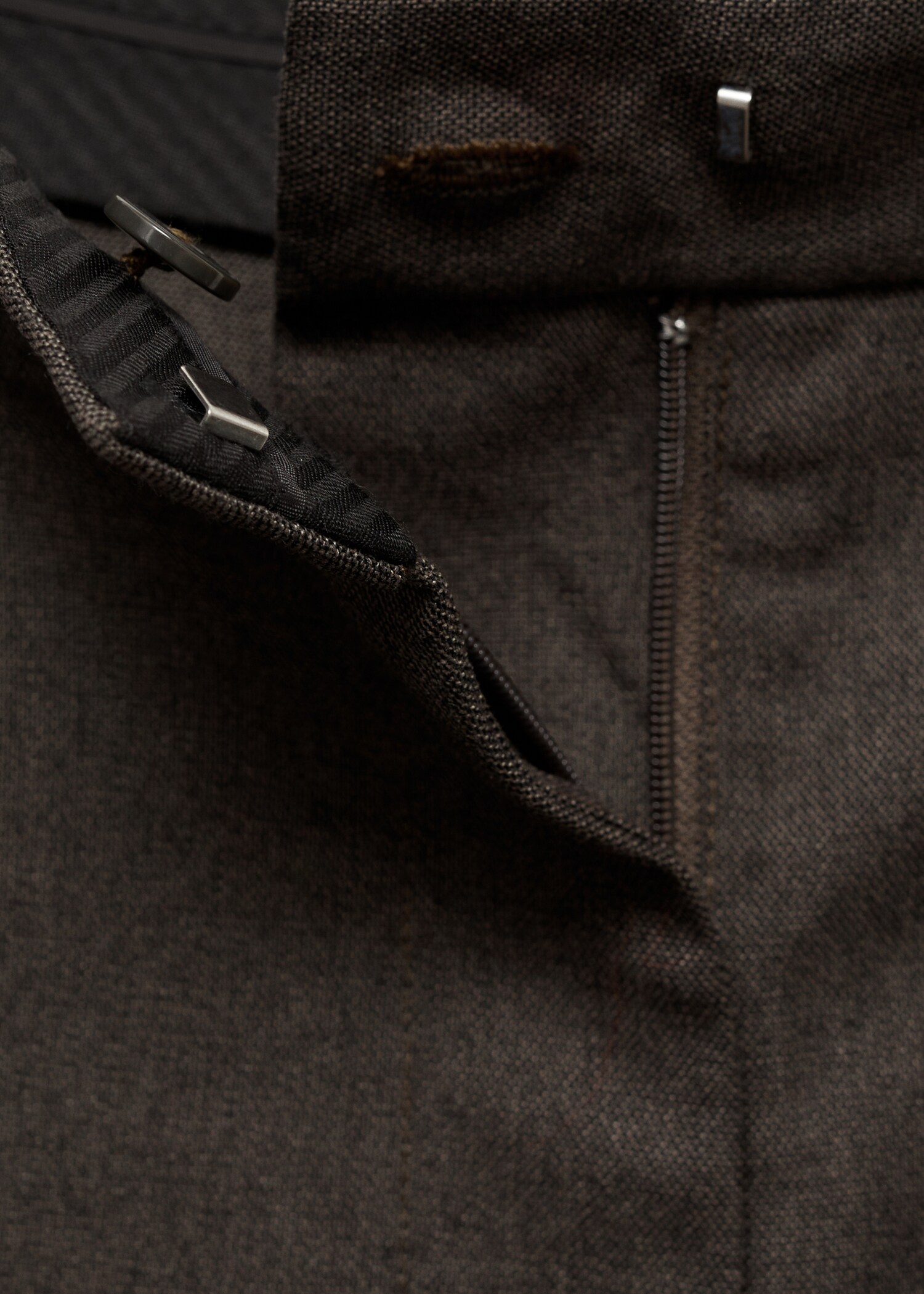 Buttoned-hem wide leg trousers - Details of the article 8