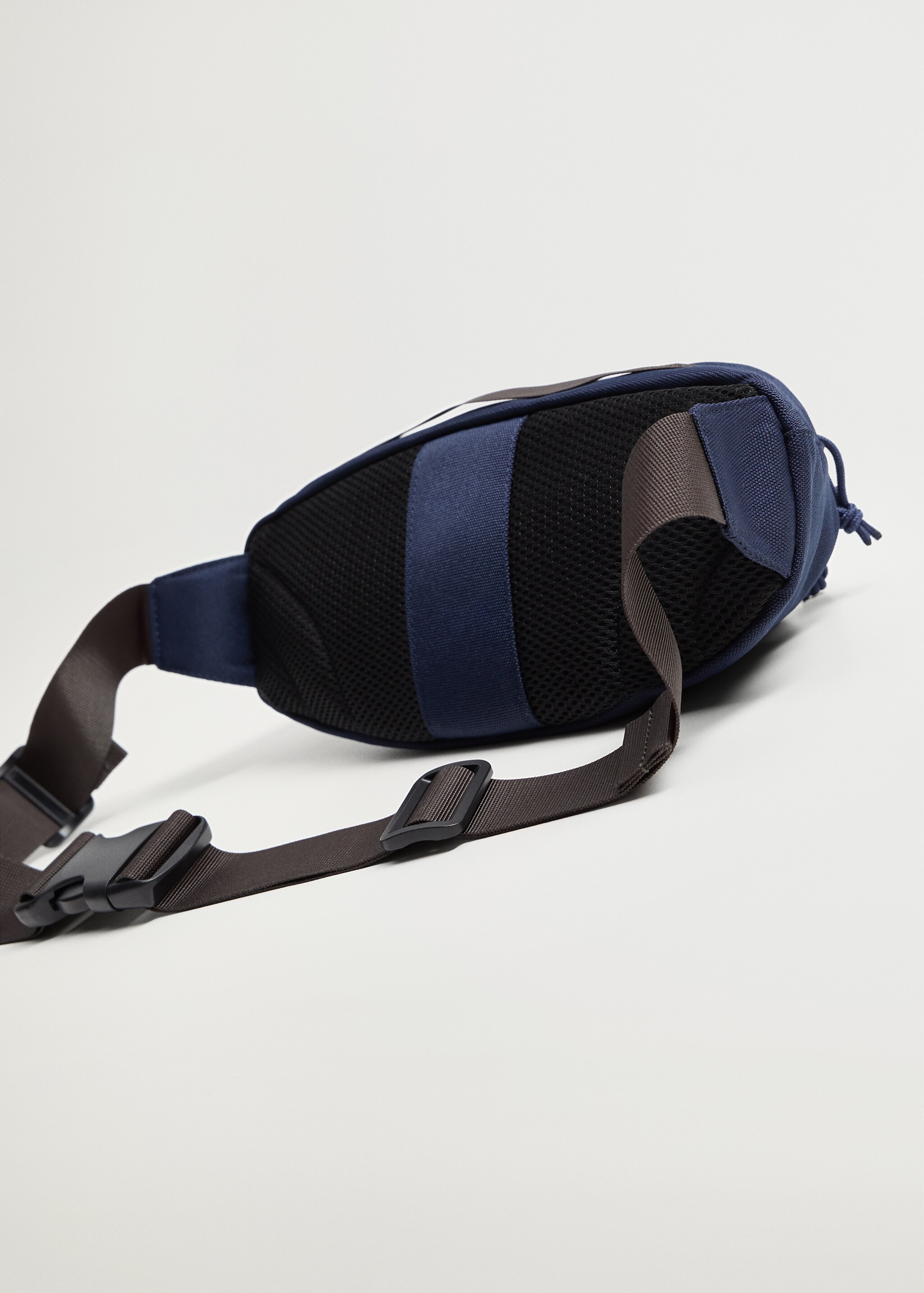 Canvas belt bag with zipper - Details of the article 3