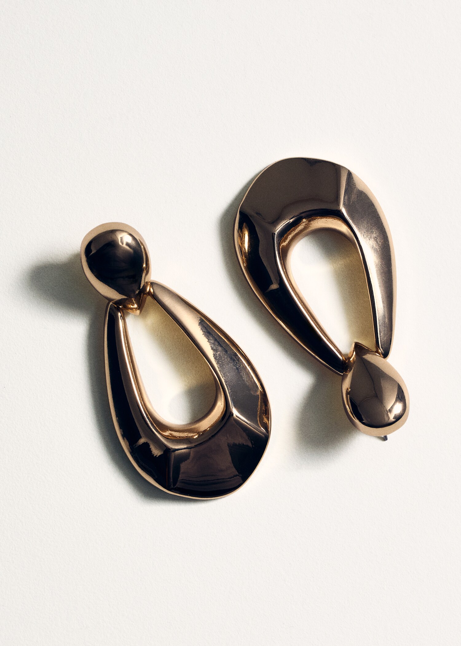 Oval hanging earrings - Details of the article 5