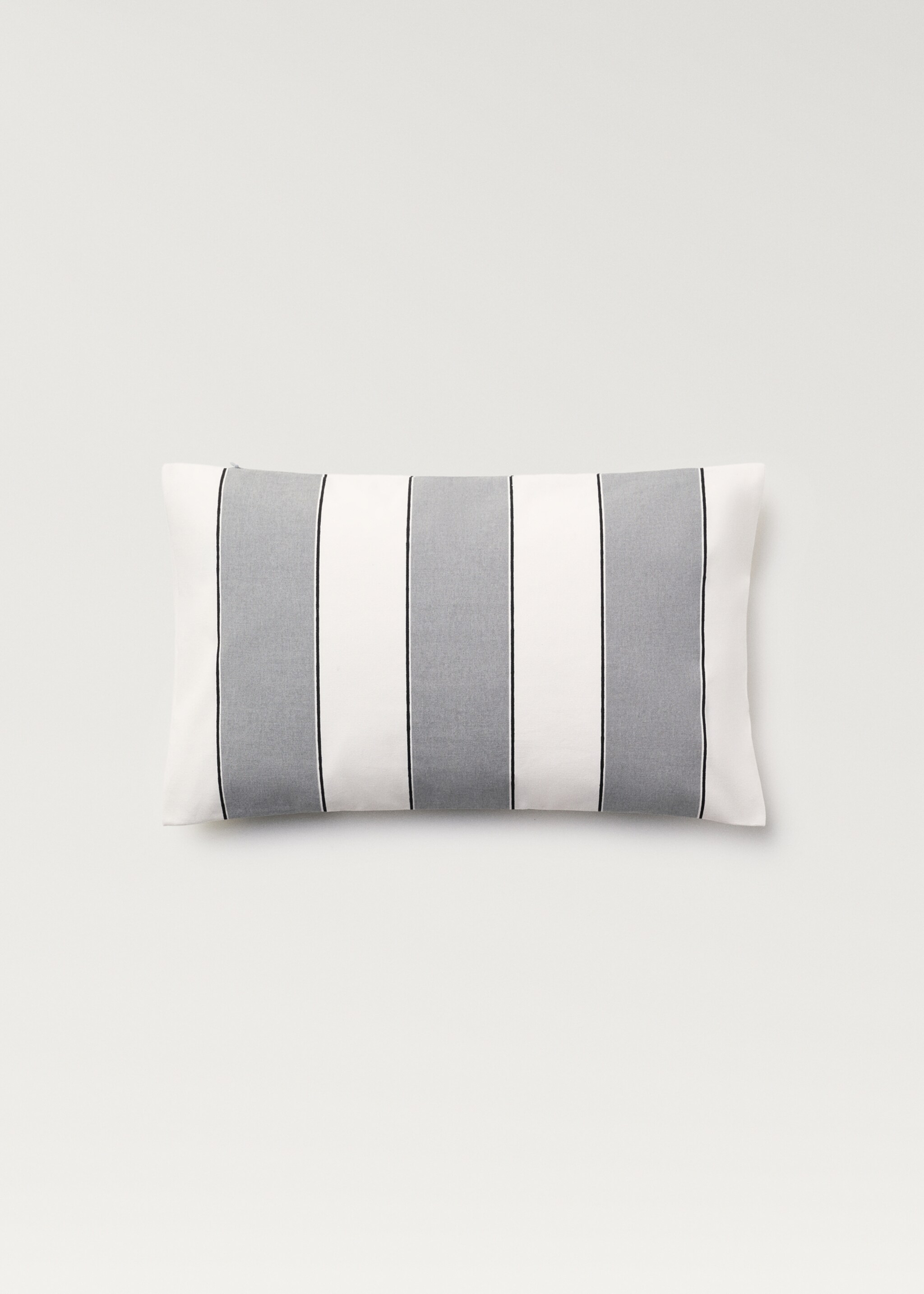 Waterproof striped cushion cover 30x50 cm - Article without model, Light/Pastel Grey. Ref: 87012900-00.