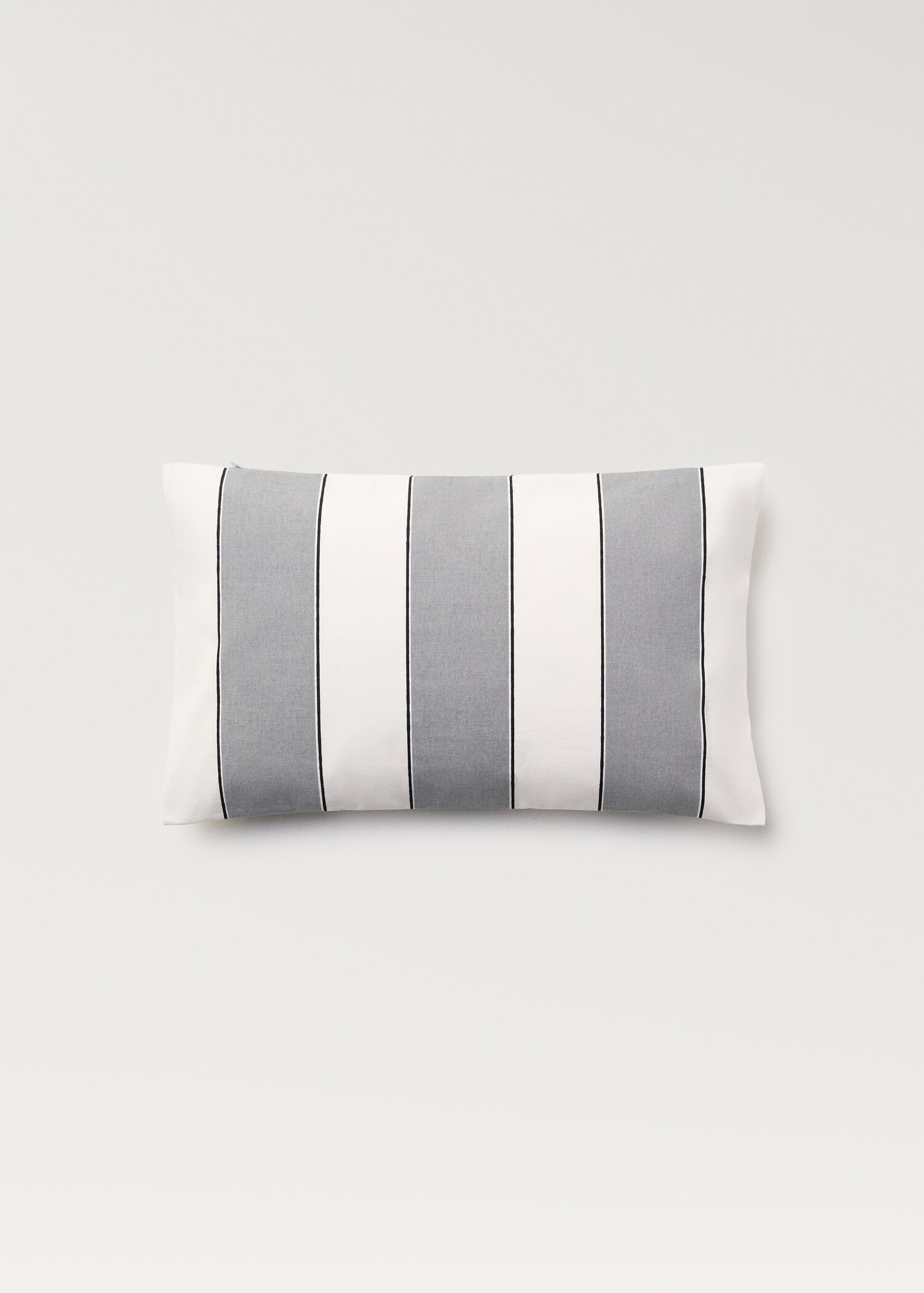 Waterproof striped cushion cover 30x50 cm - Article without model