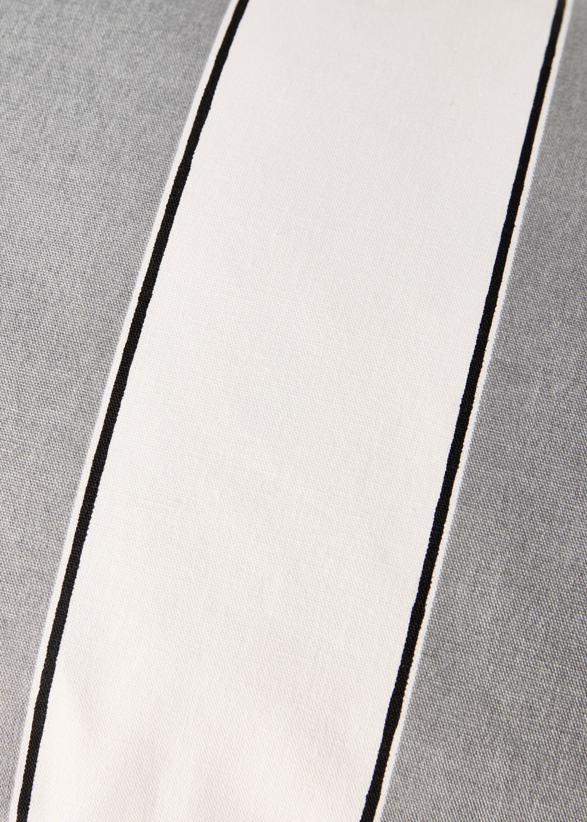 Waterproof striped cushion cover 30x50 cm - Details of the article 3, Light/Pastel Grey. Ref: 87012900-00.