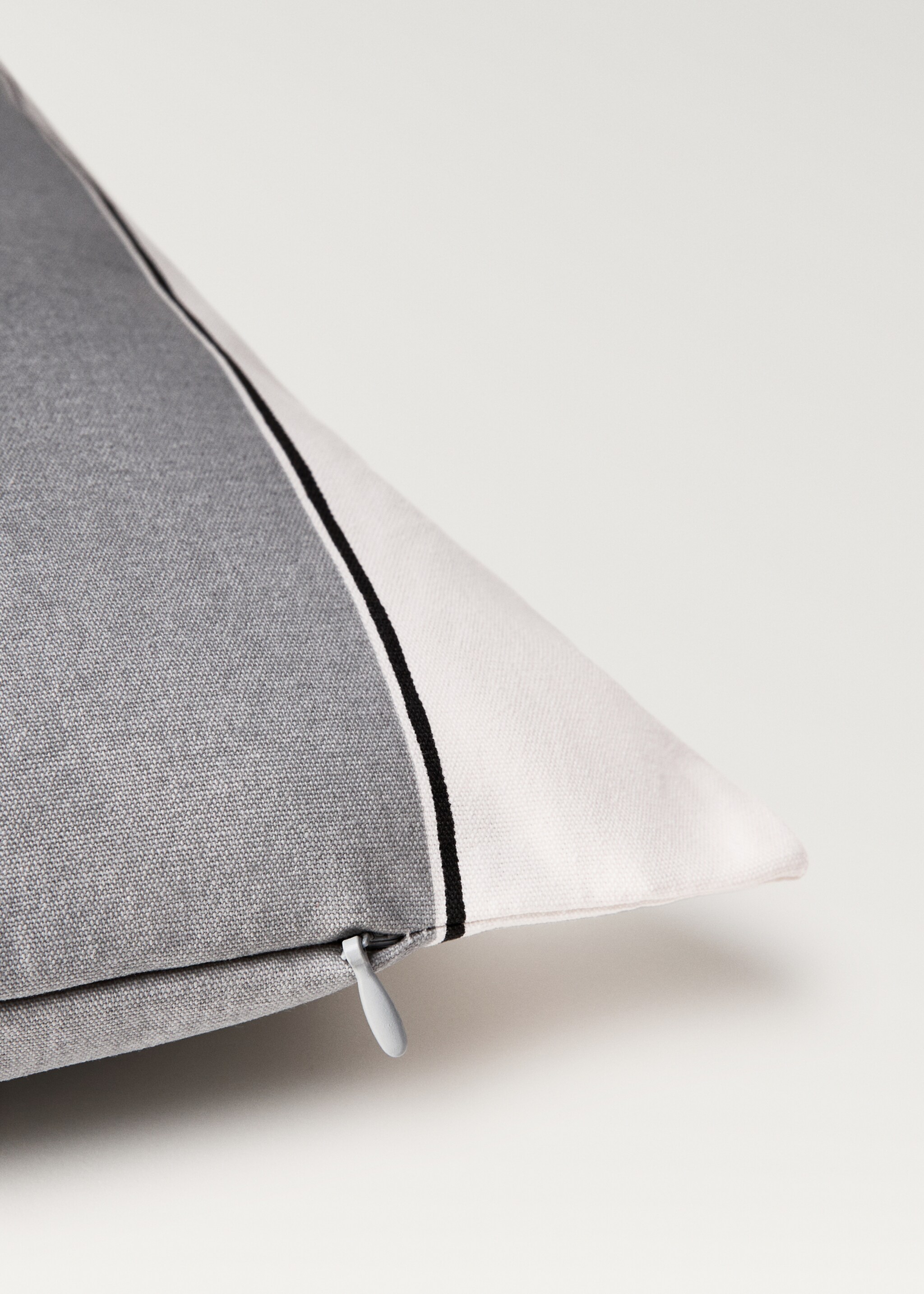 Waterproof striped cushion cover 50x50 cm - Details of the article 2, Light/Pastel Grey. Ref: 87012901-00.