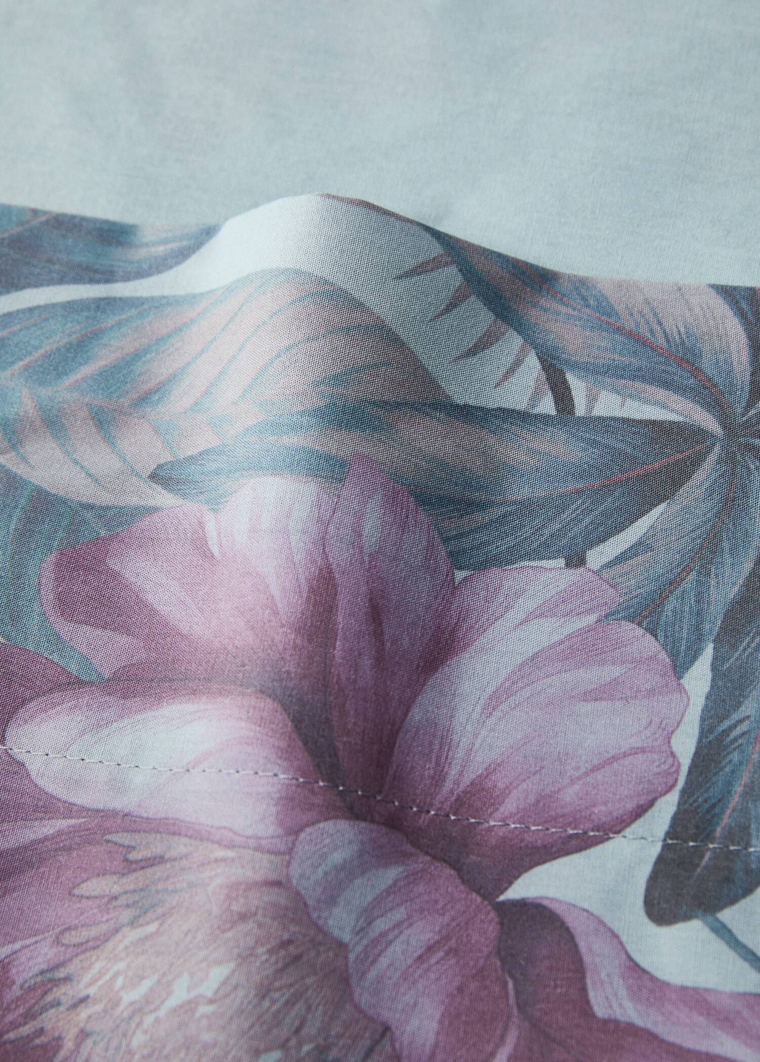 Cotton percale multi-coloured floral-print top sheet for 135/140cm bed - Details of the article 1