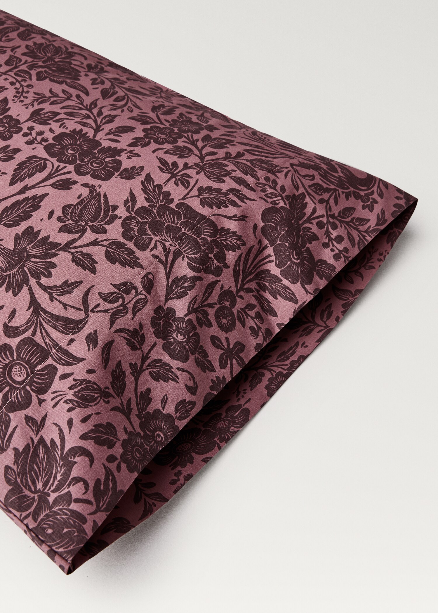 Cotton percale printed two-tone floral pillowcase, 45x110 cm - Details of the article 1