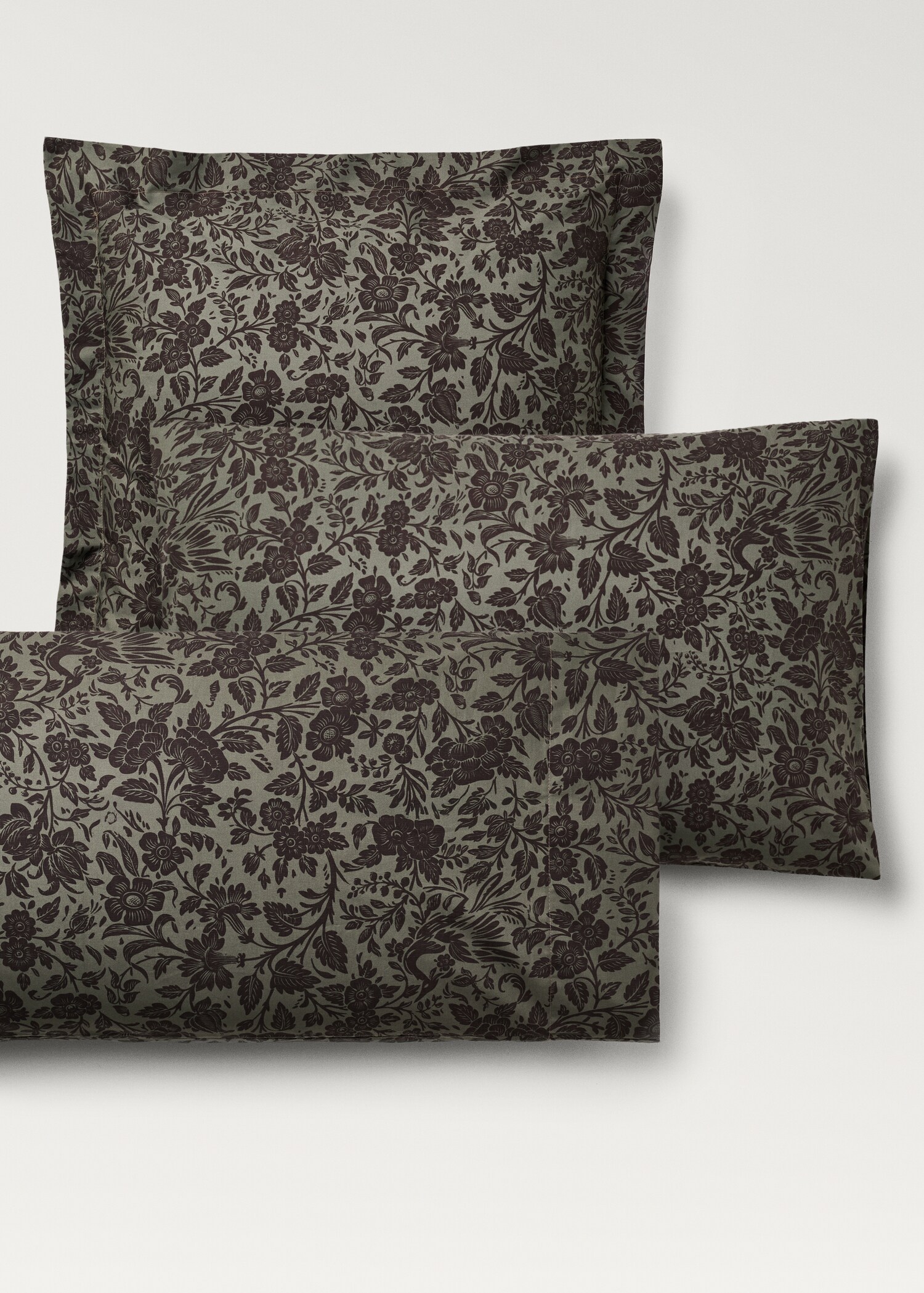 Two cotton percale two-tone floral-print pillowcases 50x75 cm - Details of the article 4