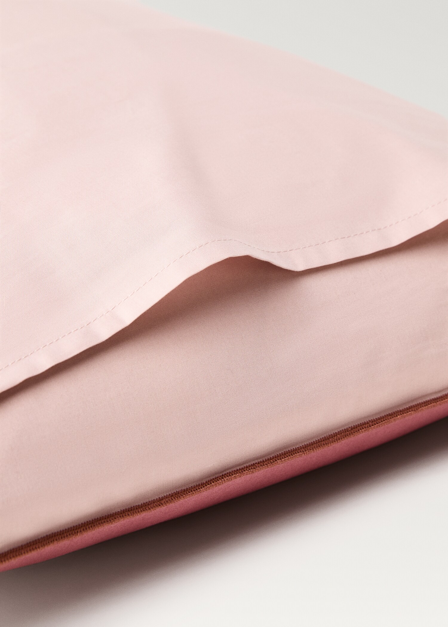 Two cotton percale reversible pillowcases 60x60 cm - Details of the article 3