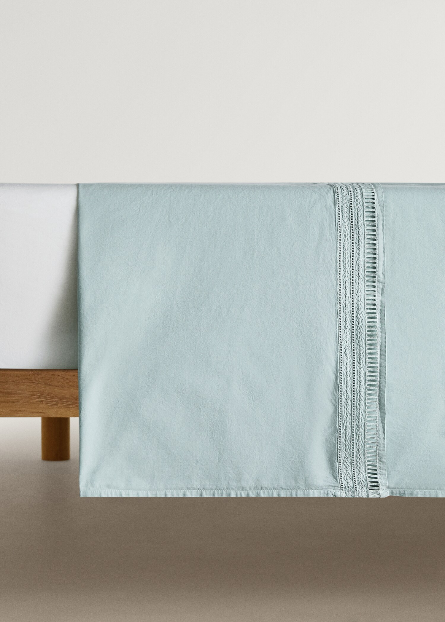 Πανωσέντονο με κεντητό φινίρισμα για κρεβάτι 150/160 εκ - Προϊόν χωρίς μοντέλο