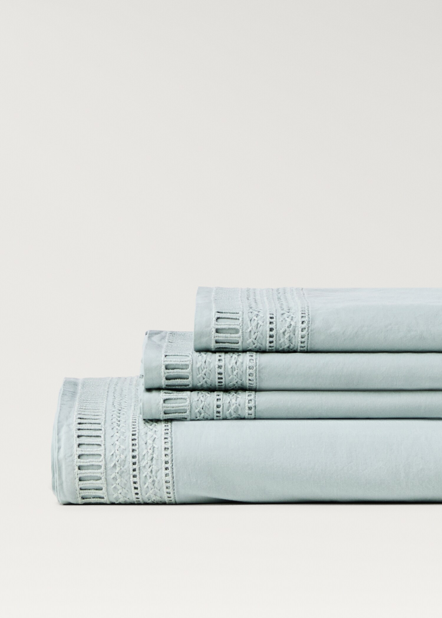 Πανωσέντονο με κεντητό φινίρισμα για κρεβάτι 150/160 εκ - Λεπτομέρεια του προϊόντος 2