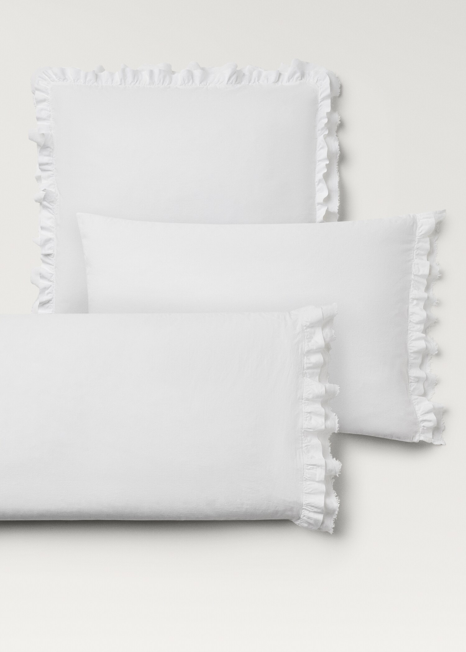 Two washed cotton pillowcases with linen ruffle 50x75 cm - Details of the article 4
