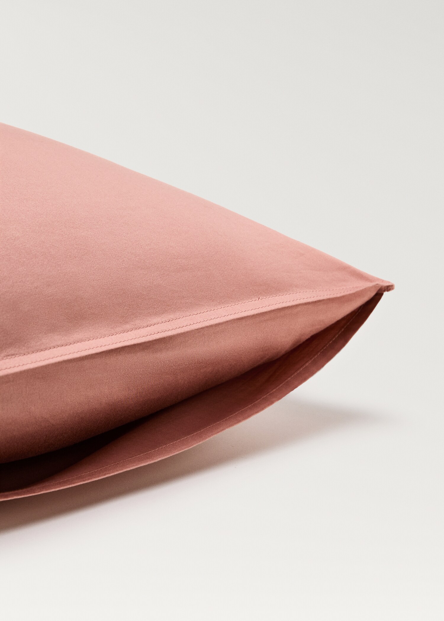 Two washed satin cotton pillowcases with double stitching 50x75 cm - Details of the article 2