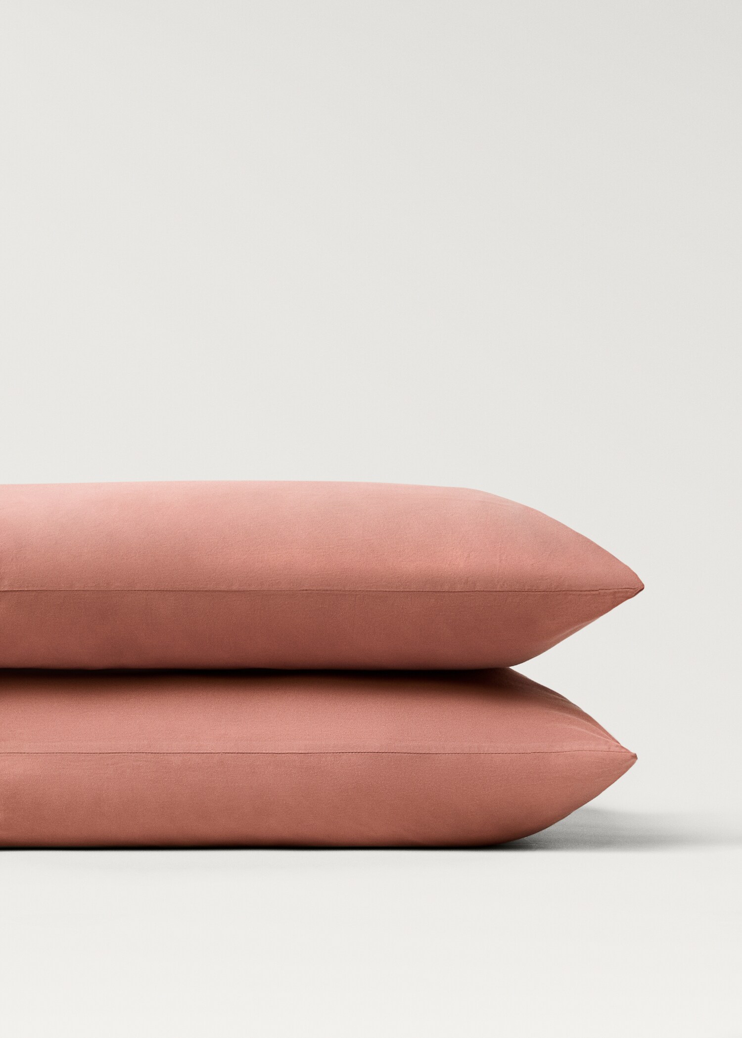 Two washed satin cotton pillowcases with double stitching 50x75 cm - Details of the article 3