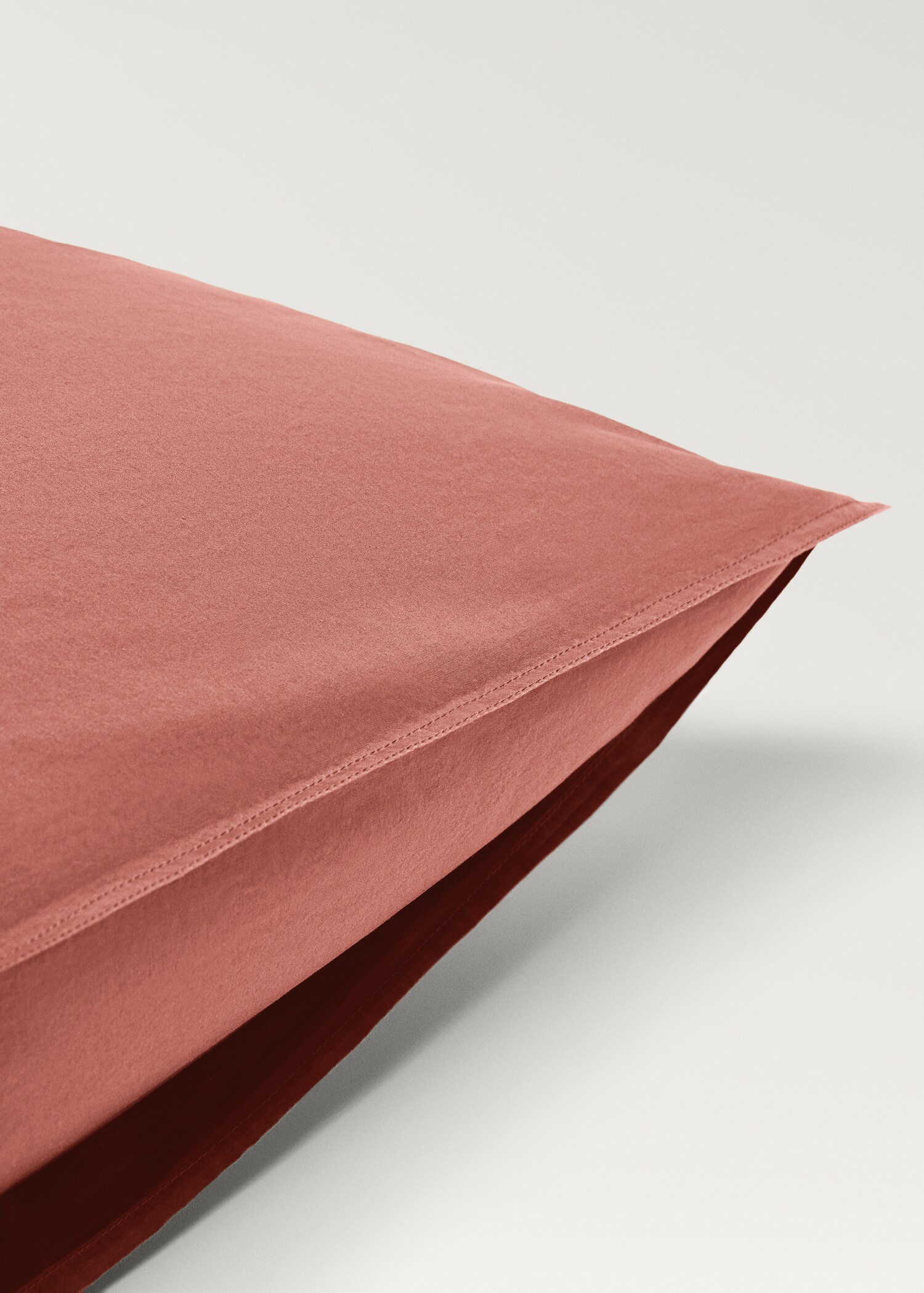 Two cotton poplin double-stitched pillowcases 50x75 cm - Details of the article 2