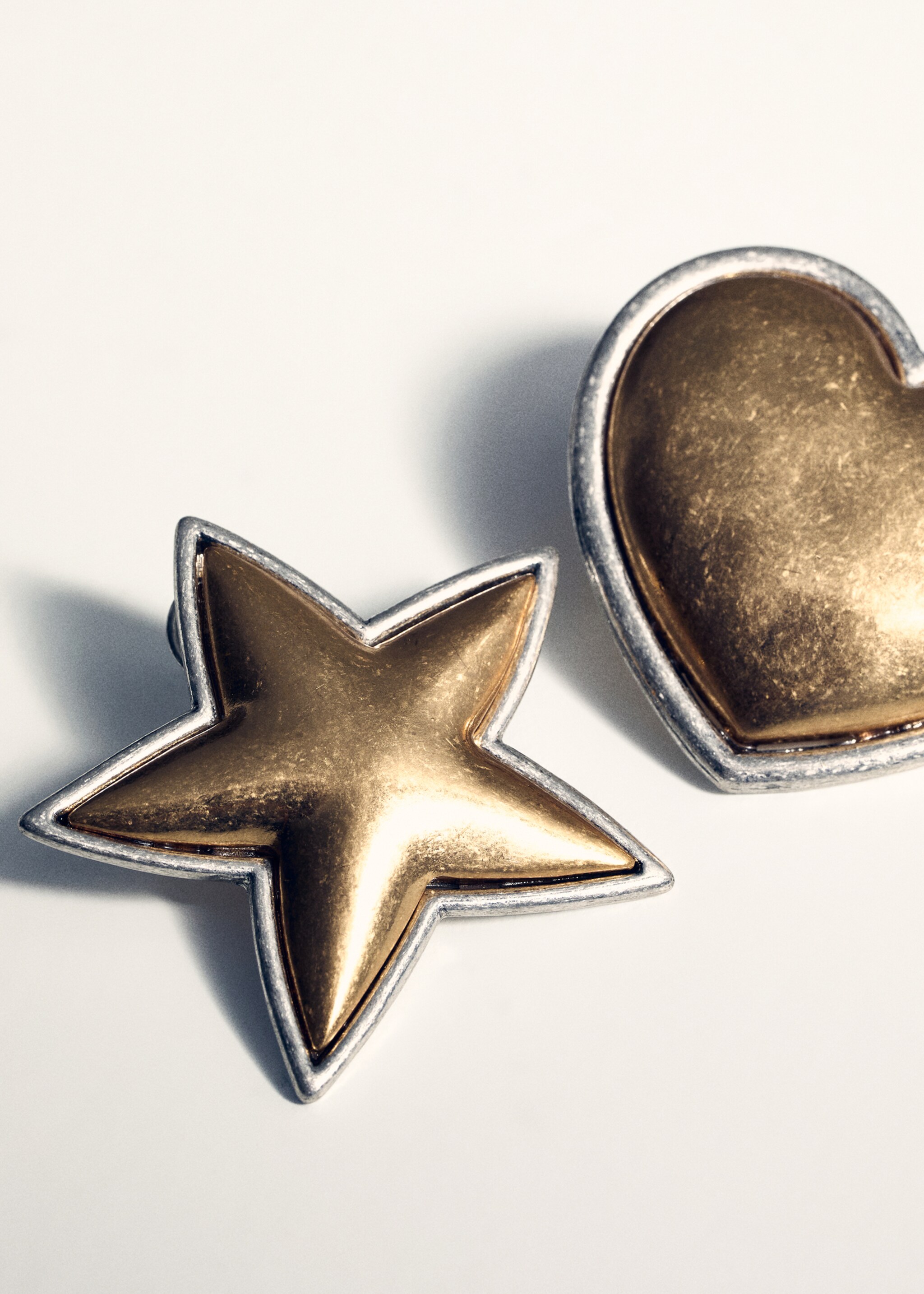 Combined-shape earrings - Details of the article 5, Gold. Ref: 87013313-00.