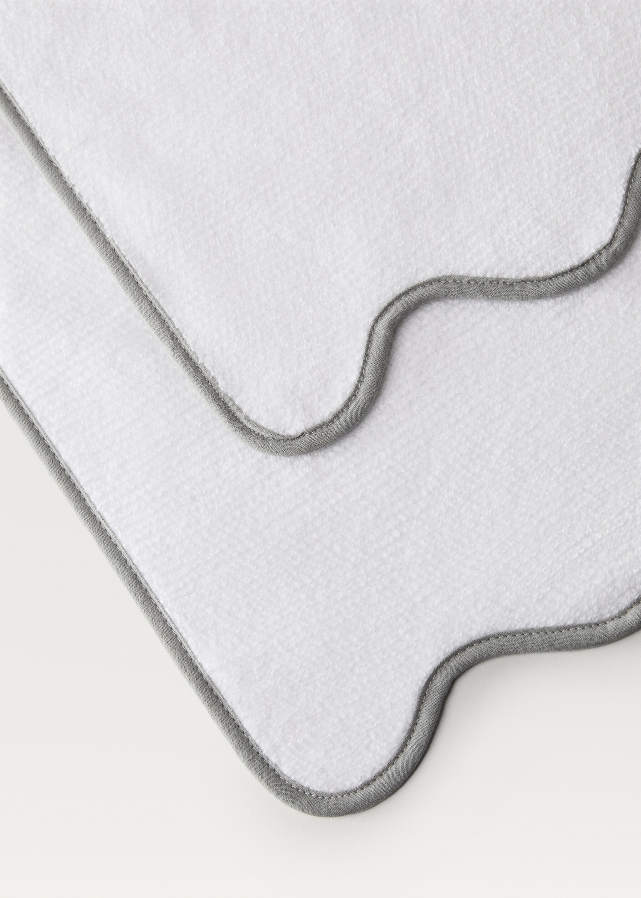 Rice-stitch washbasin towel with waves - Details of the article 2, White. Ref: 87013319-00.