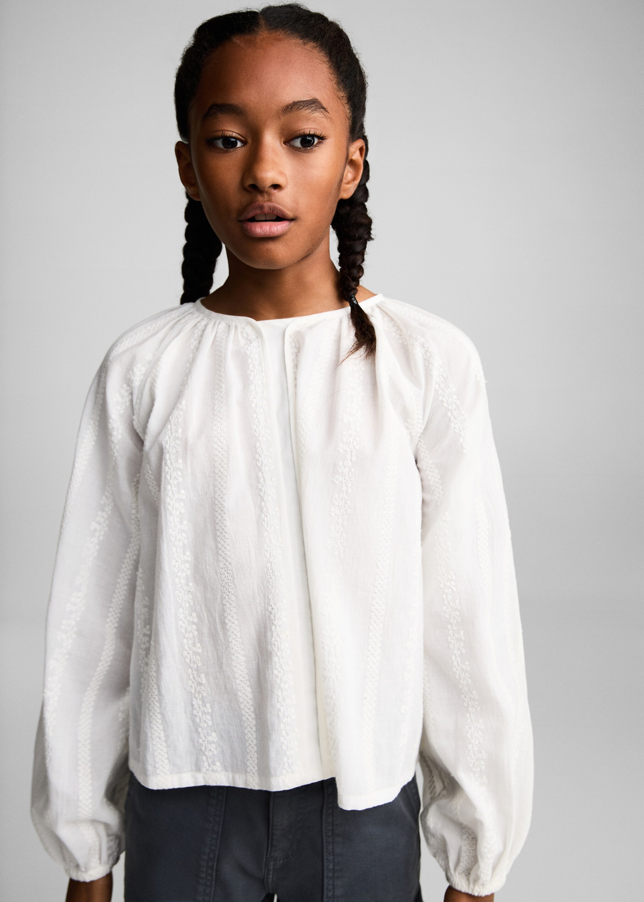 Blusa algodón detalles bordados - Plano medio, Blanco. Ref: 87013647-00.