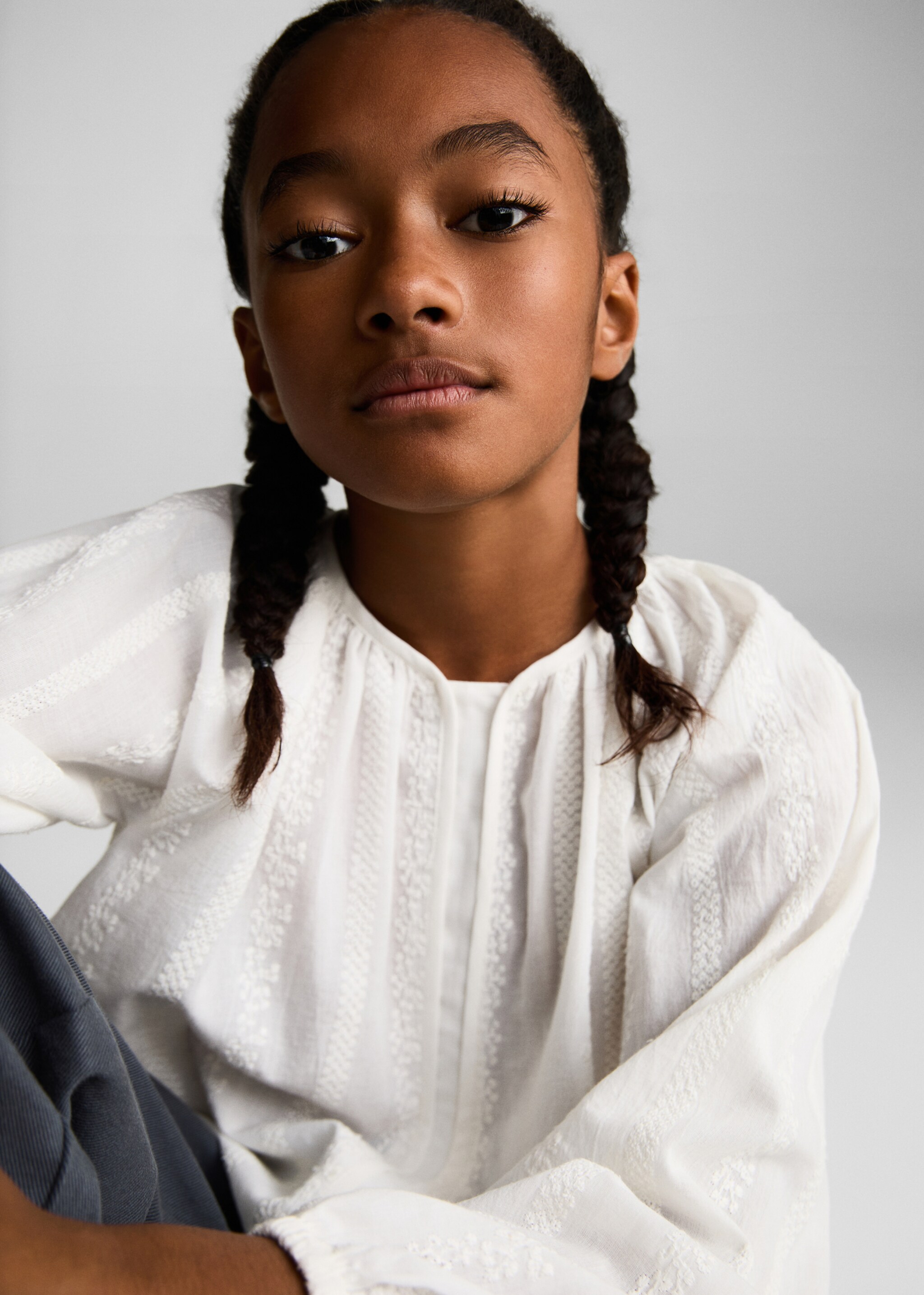 Blusa algodón detalles bordados - Detalle del artículo 1, Blanco. Ref: 87013647-00.
