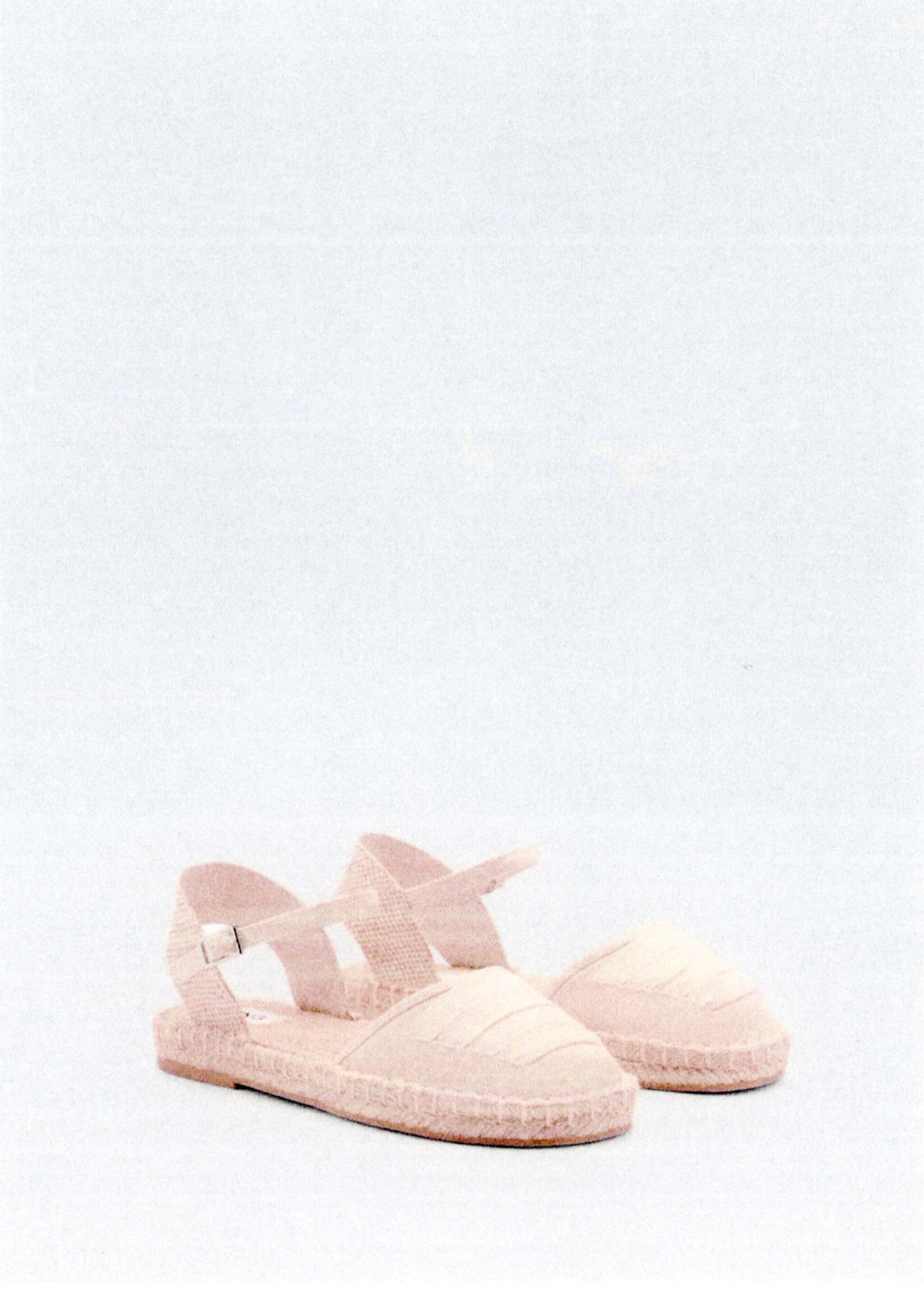 Espadrilles with buckle closure - Details of the article 5, Sand. Ref: 87013655-00.