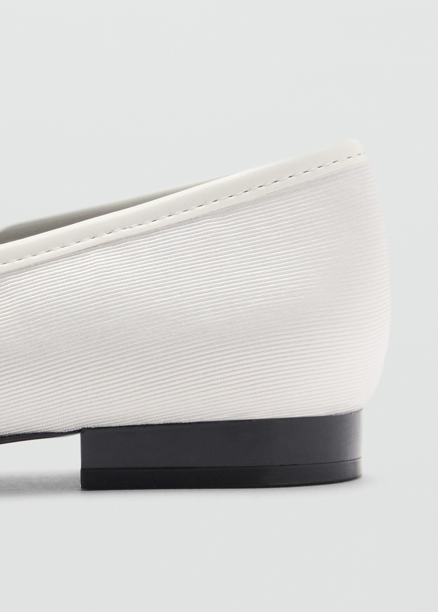 Ballerinas with strip and bow detail - Details of the article 2
