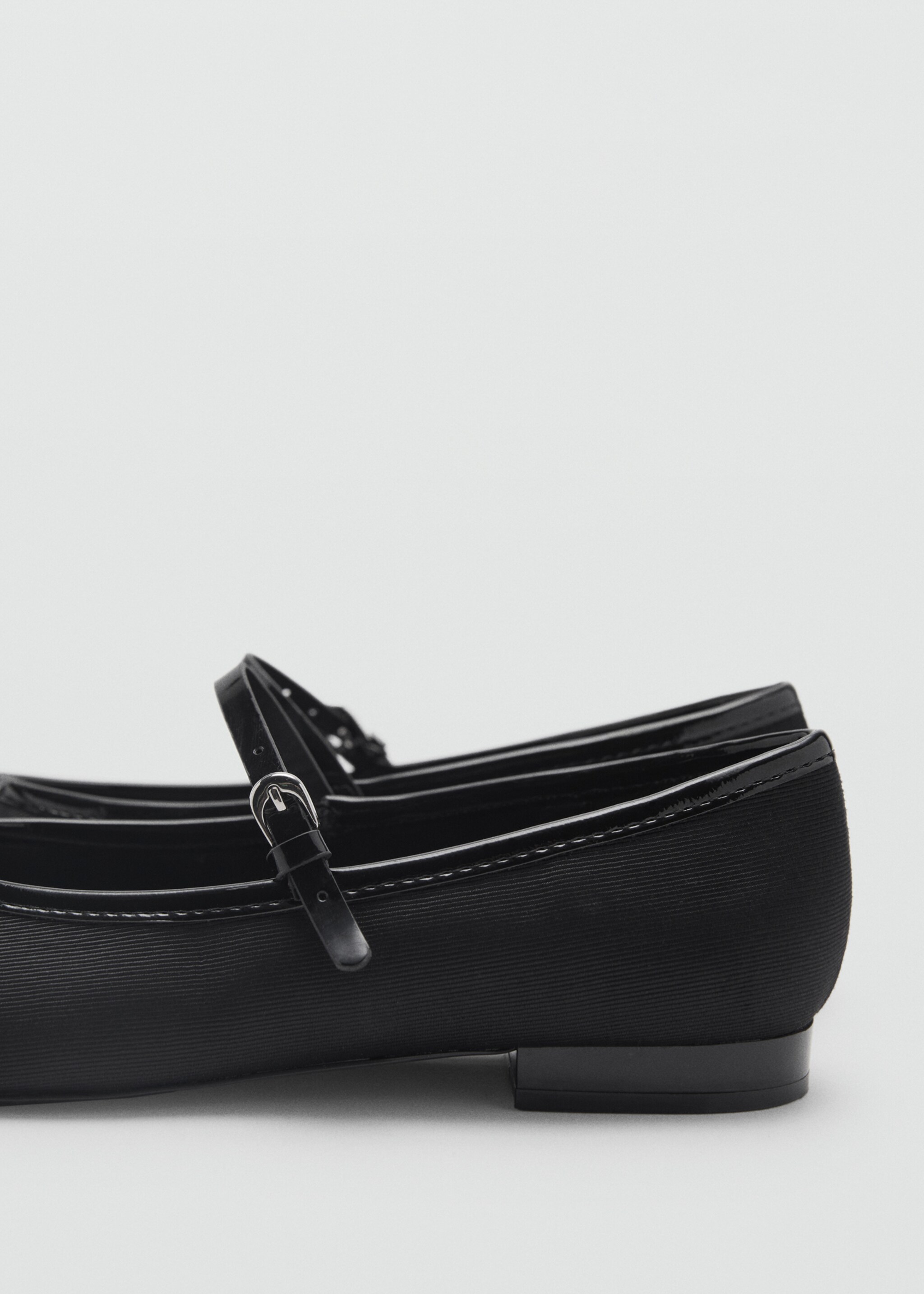 Ballerinas with strip and bow detail - Details of the article 1, Black. Ref: 87013657-00.