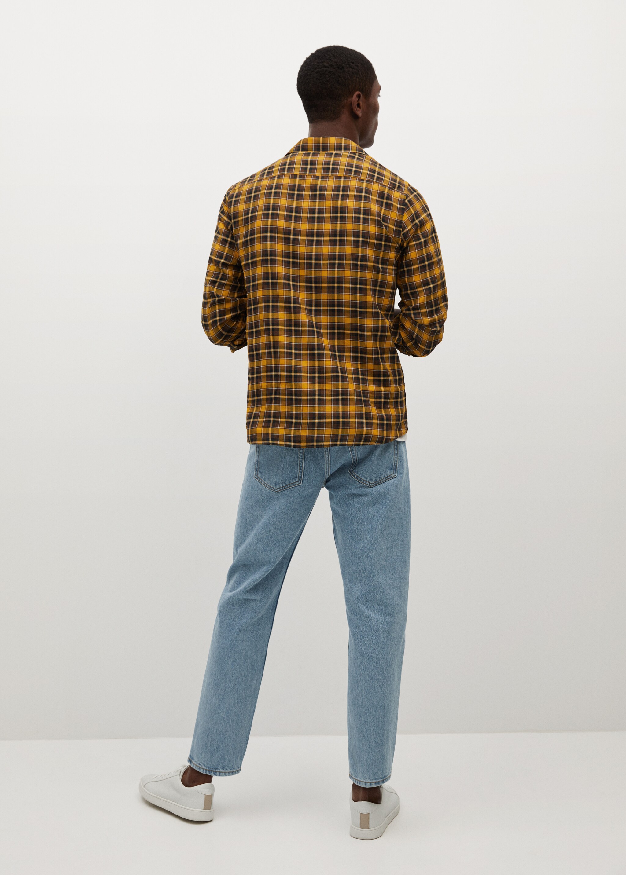Camisa regular fit cuello bowling - Reverso del artículo