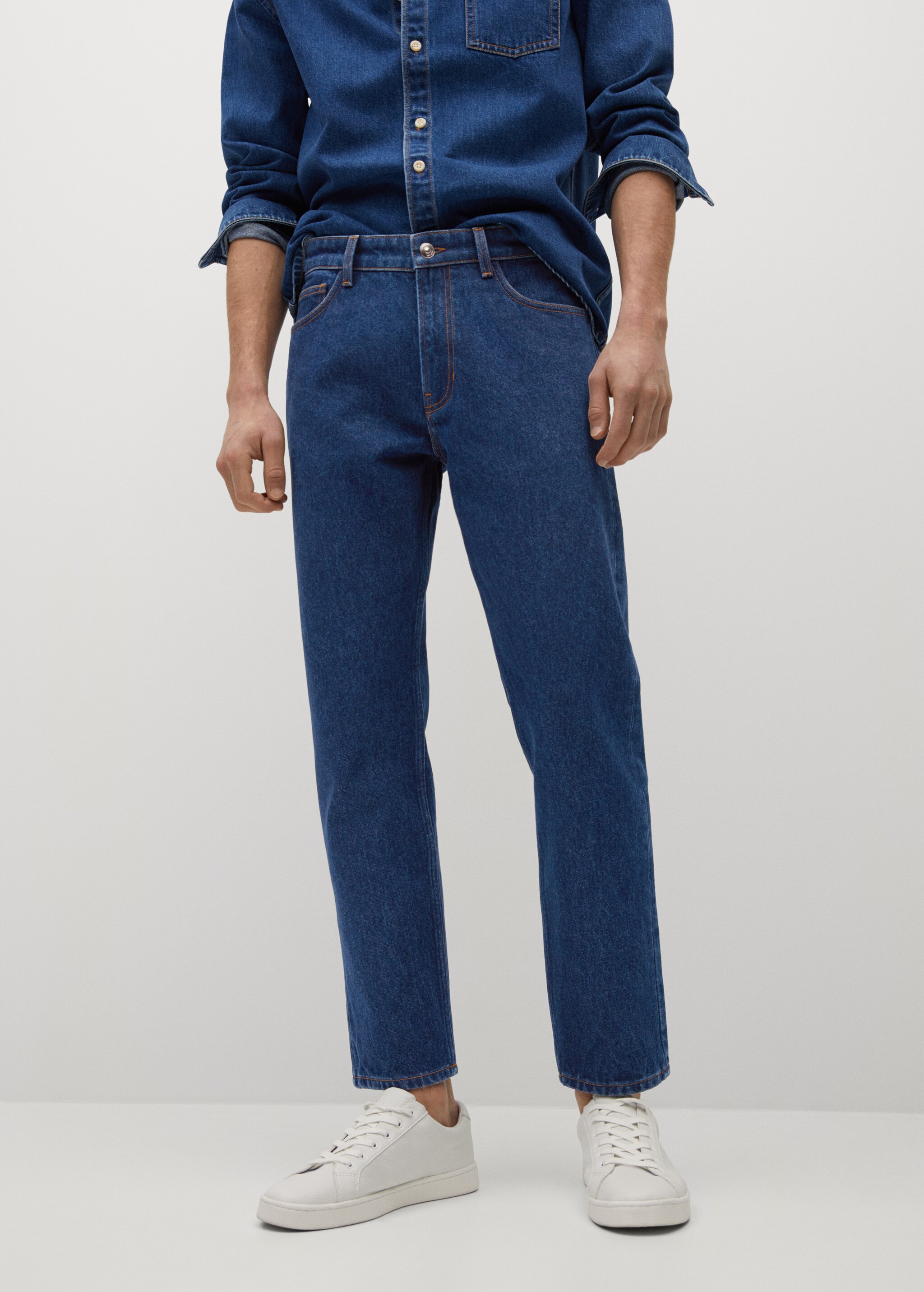 Jeans Ben tapered fit lavado oscuro - Plano medio