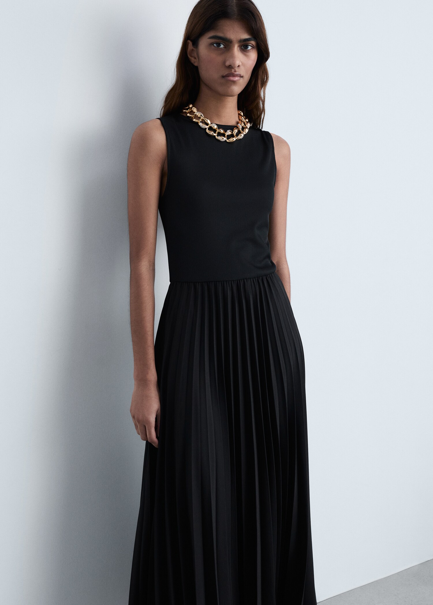 Pleated long dress - Medium plane