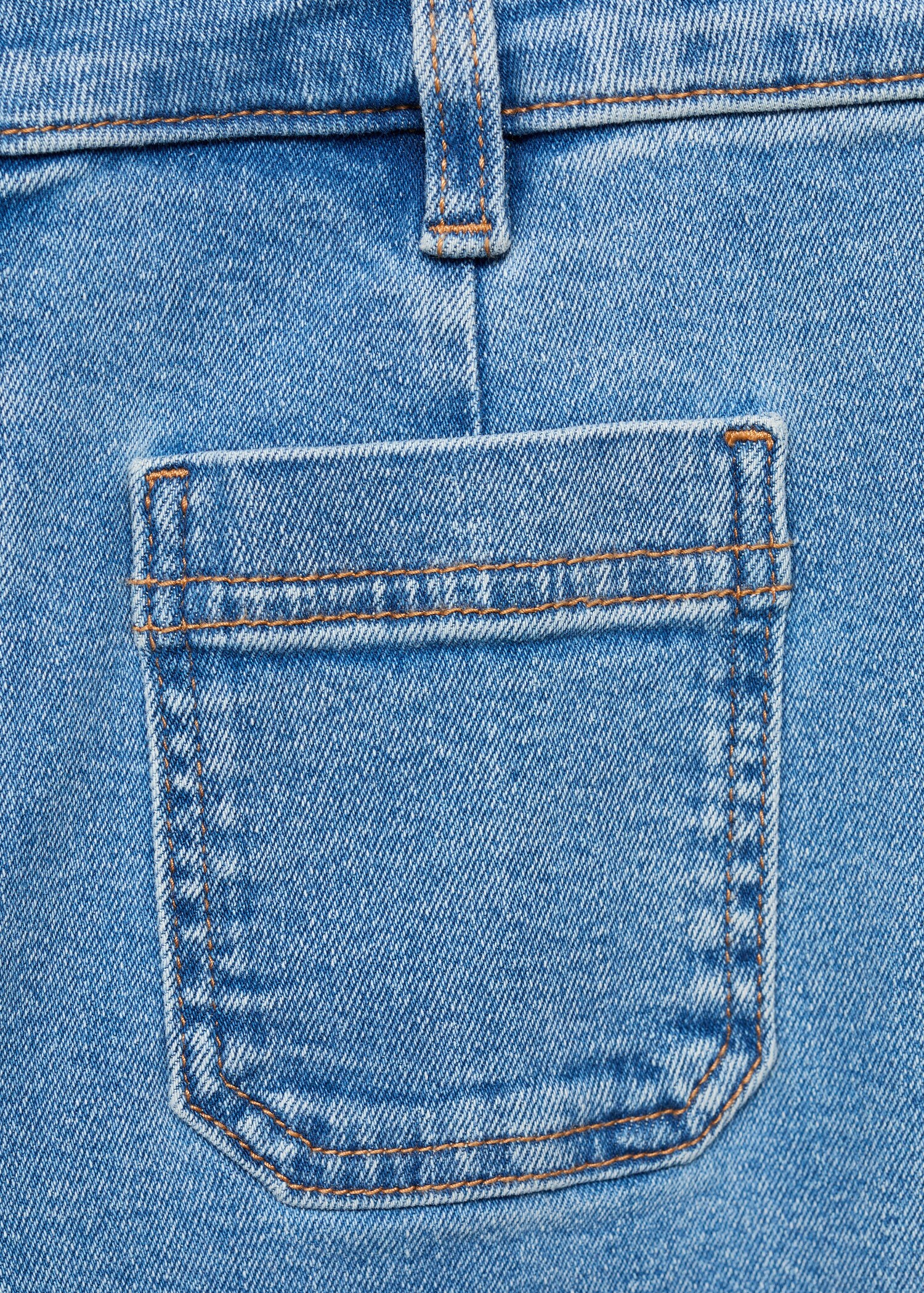 Flared cropped jeans with pockets - Details of the article 0