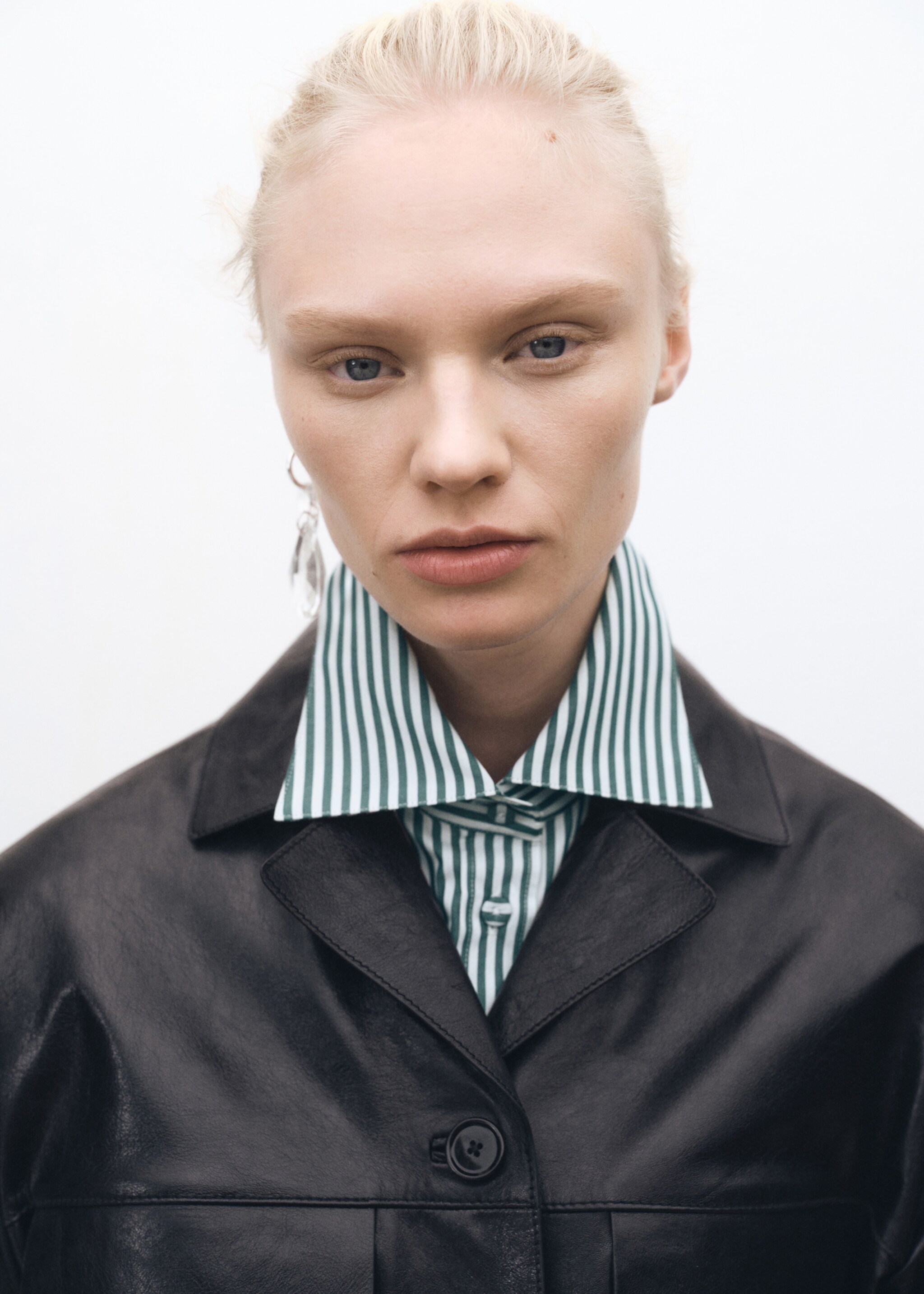 Chemise rayures manches courtes coton - Détail de l'article 2, Vert forêt. Ref: 87014084-00.