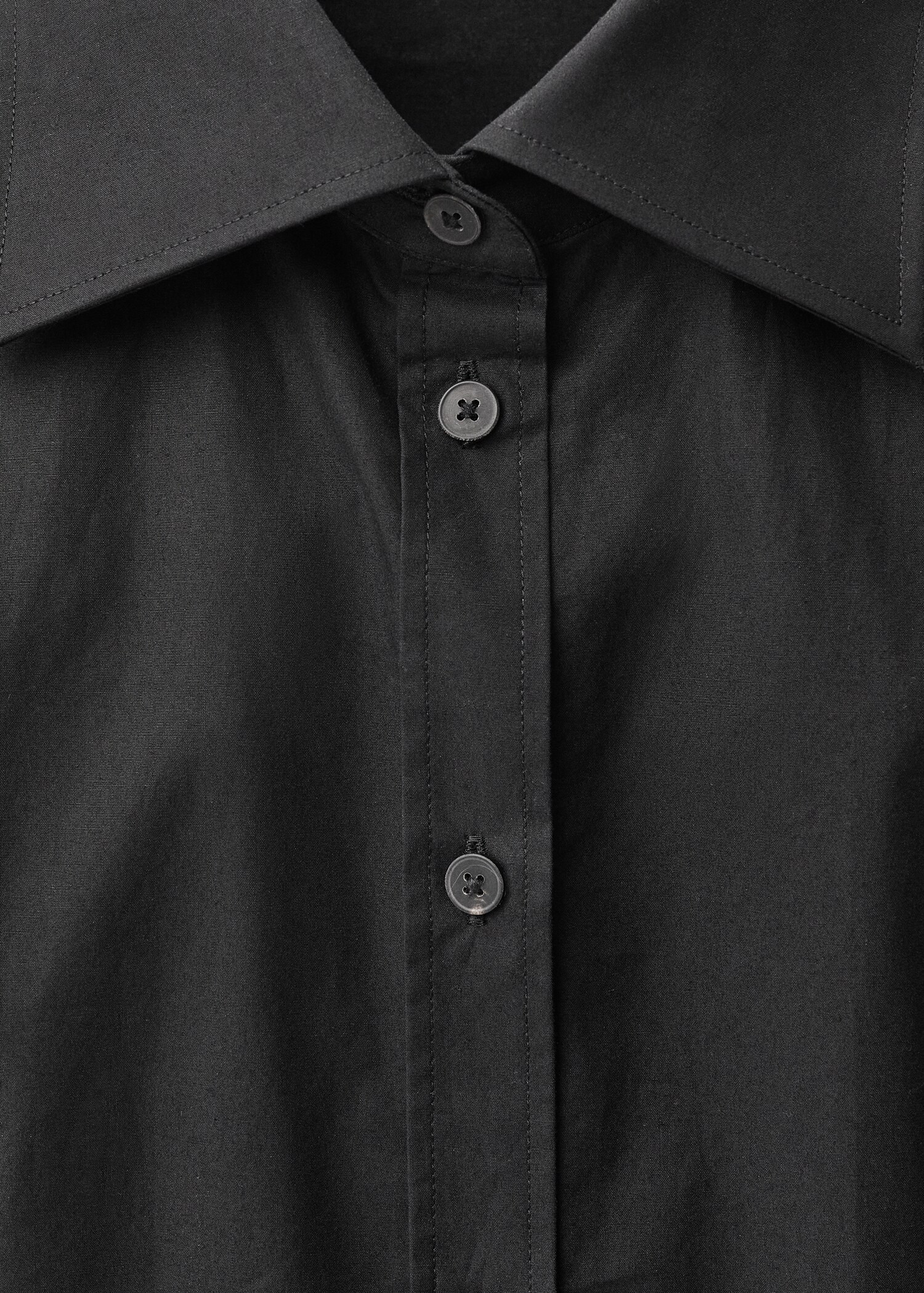 Fitted shirt with cuffless sleeves - Details of the article 8